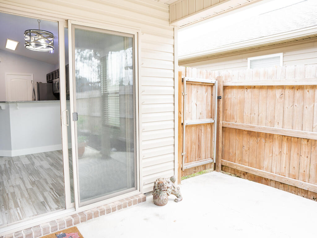 NAVARRE S/D 2ND ADDN - Residential Lease