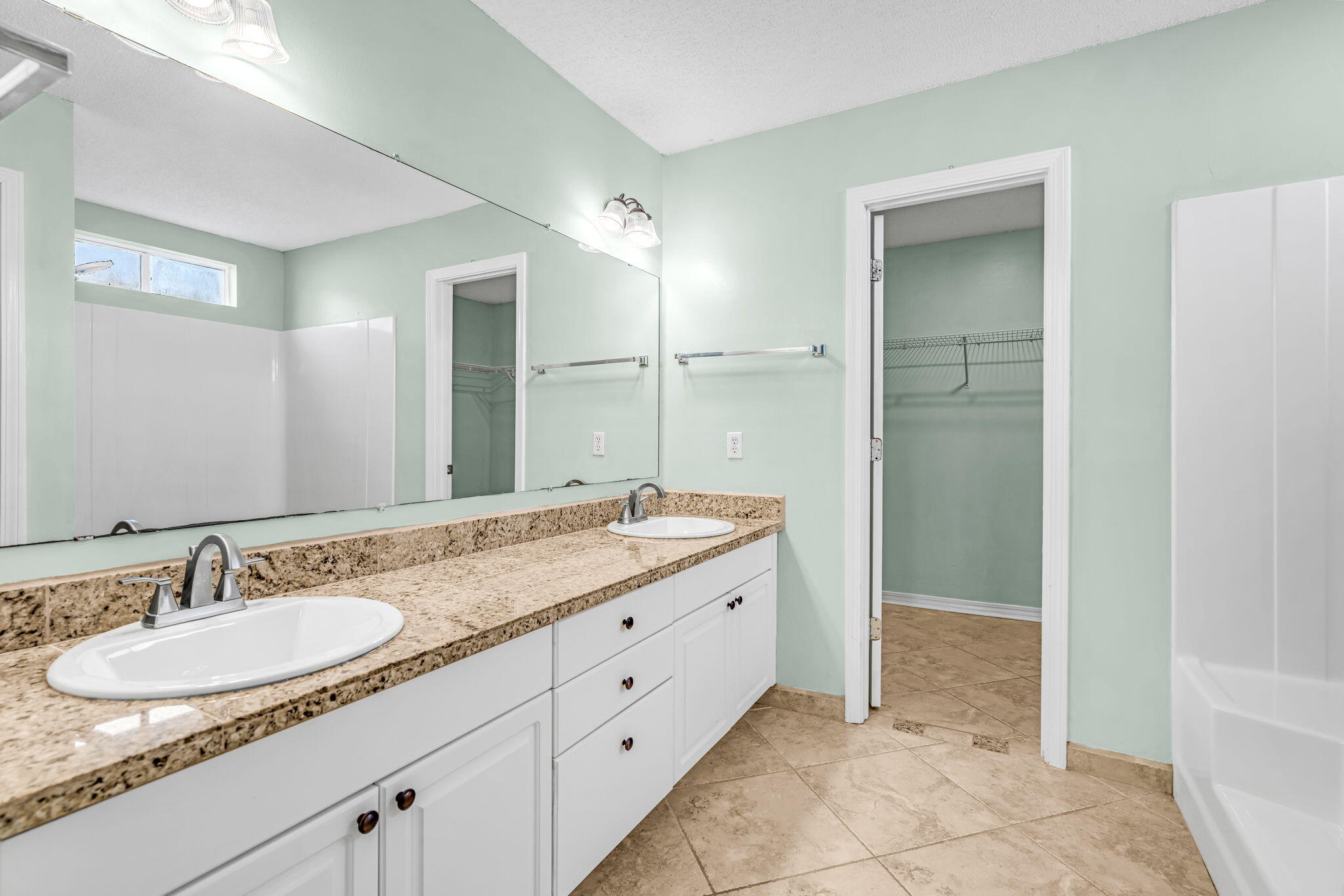 COUNTRY BREEZE ESTATES - Residential