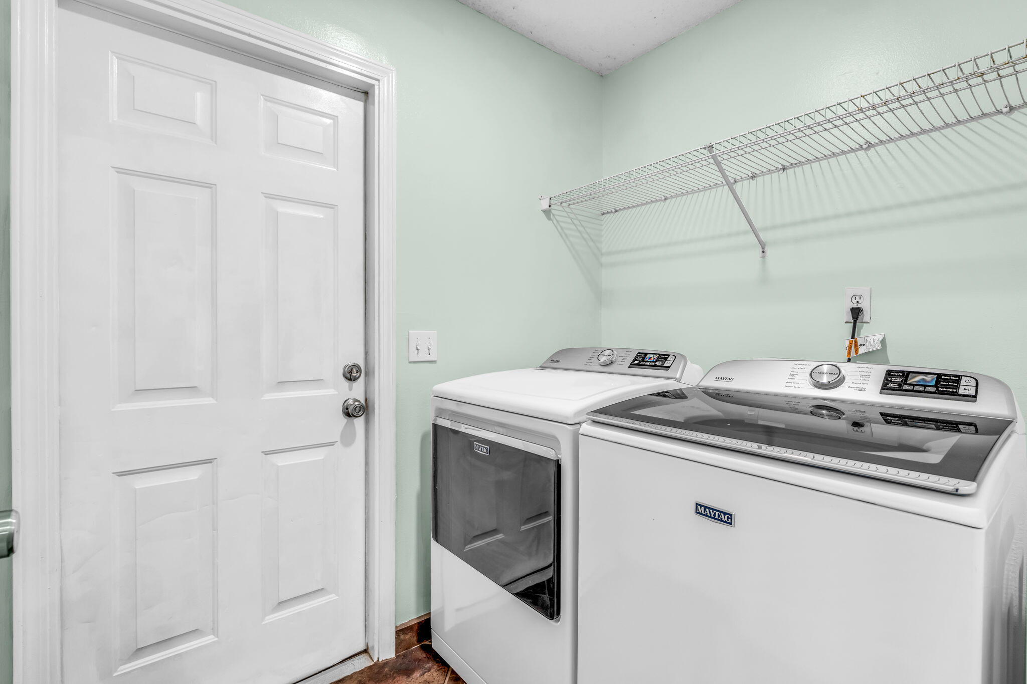 COUNTRY BREEZE ESTATES - Residential