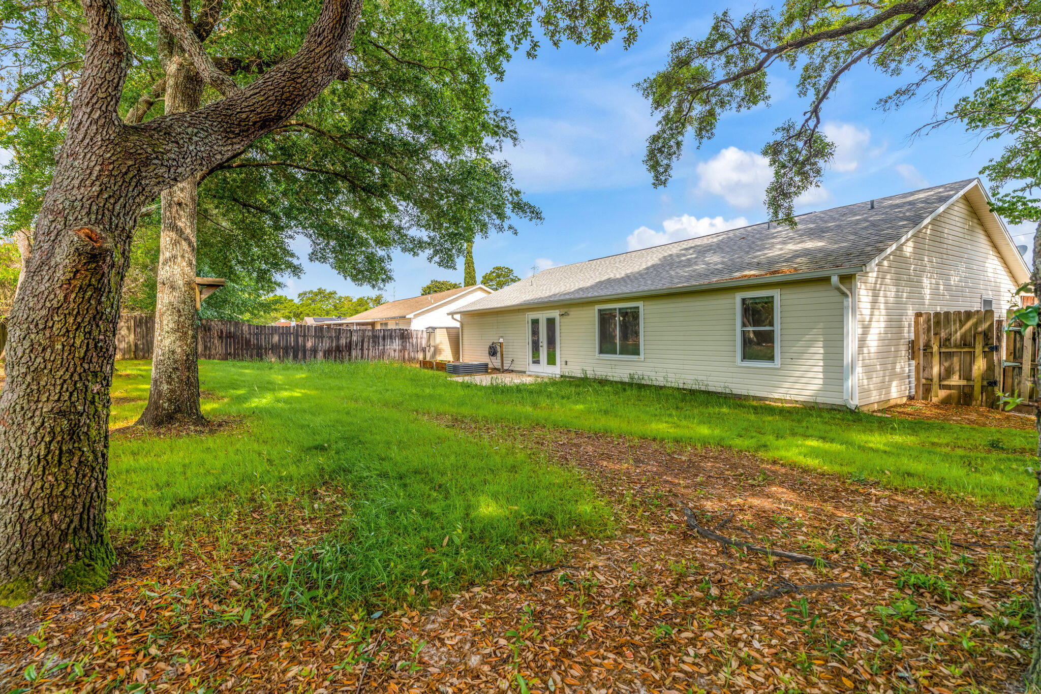 COUNTRY BREEZE ESTATES - Residential