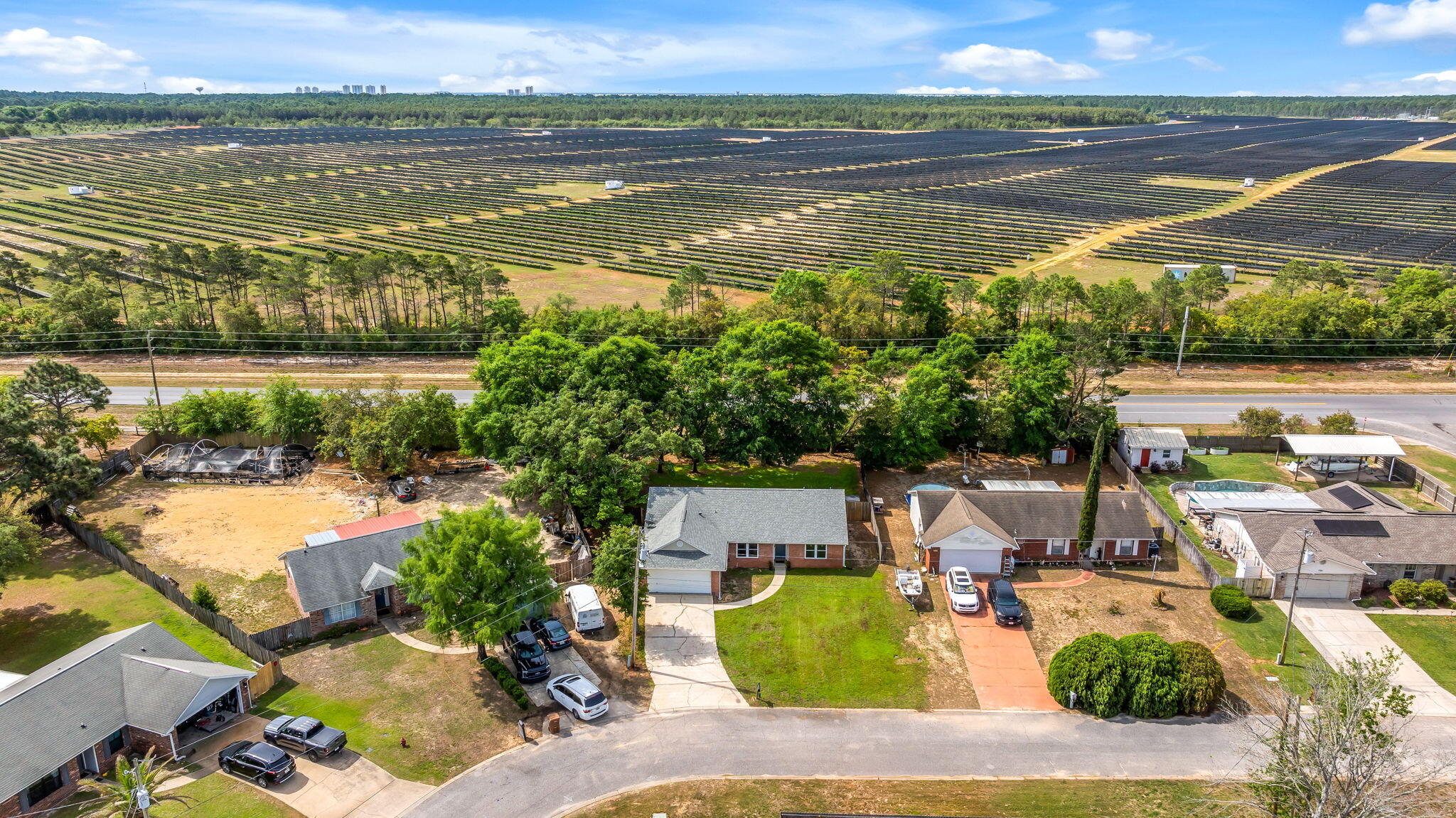 COUNTRY BREEZE ESTATES - Residential