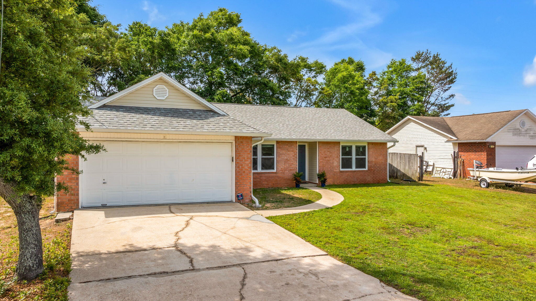 COUNTRY BREEZE ESTATES - Residential