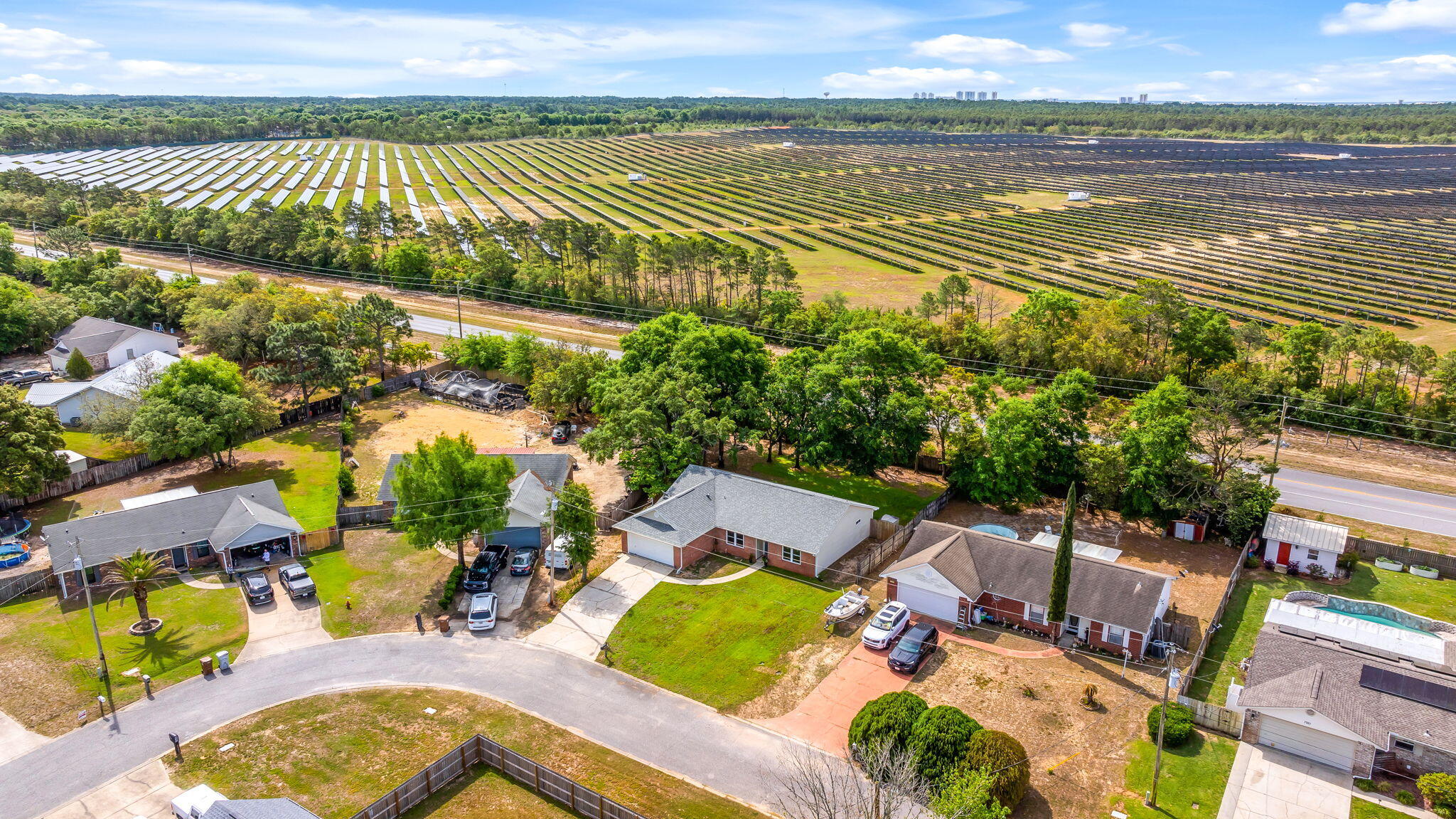 COUNTRY BREEZE ESTATES - Residential