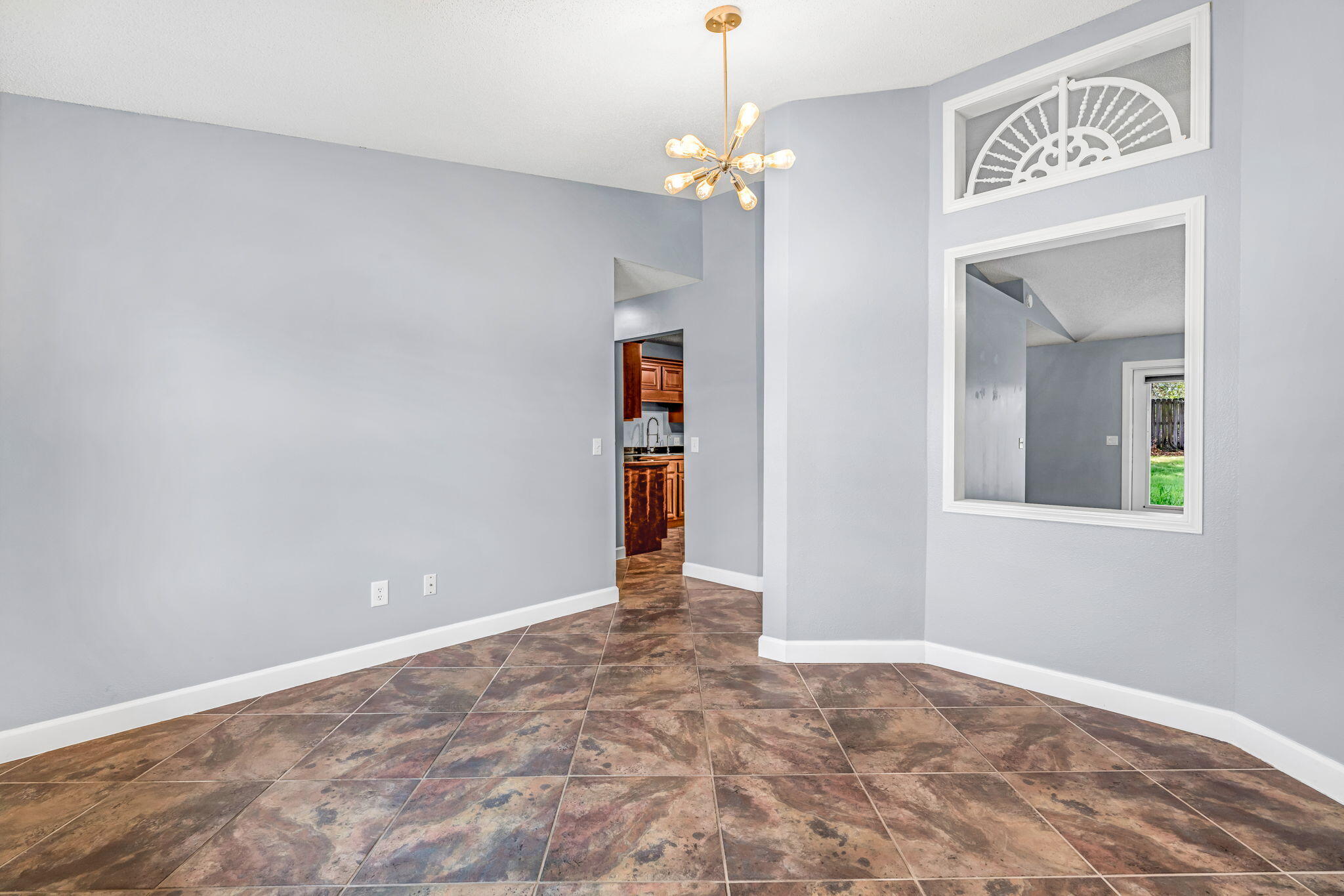 COUNTRY BREEZE ESTATES - Residential