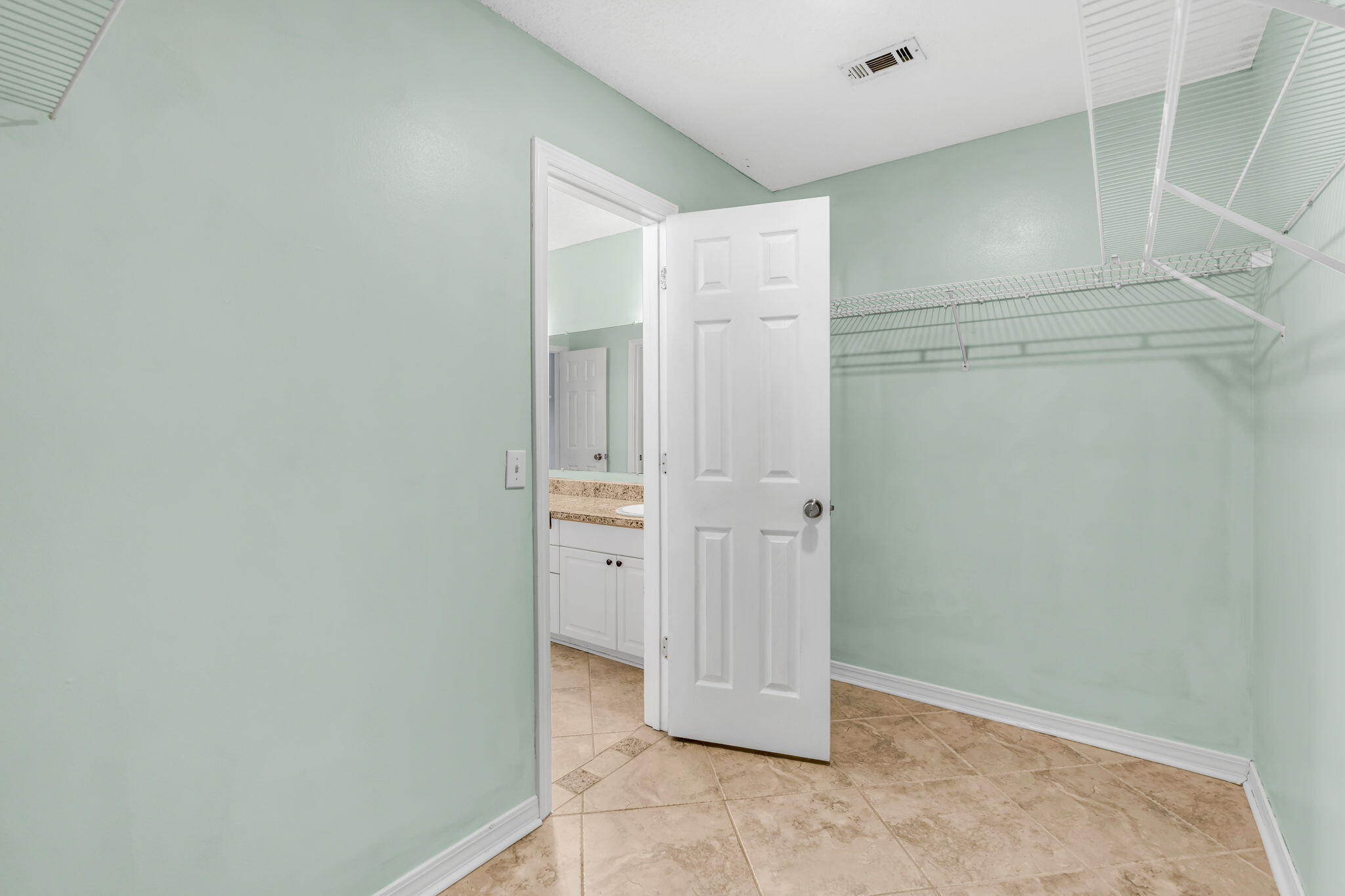 COUNTRY BREEZE ESTATES - Residential