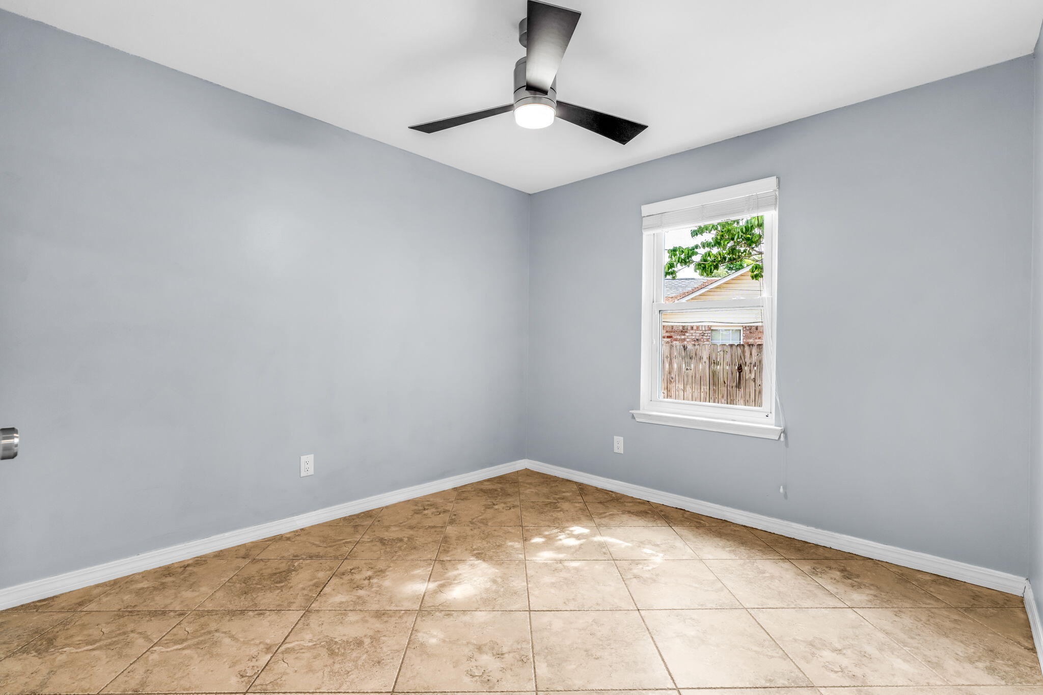 COUNTRY BREEZE ESTATES - Residential