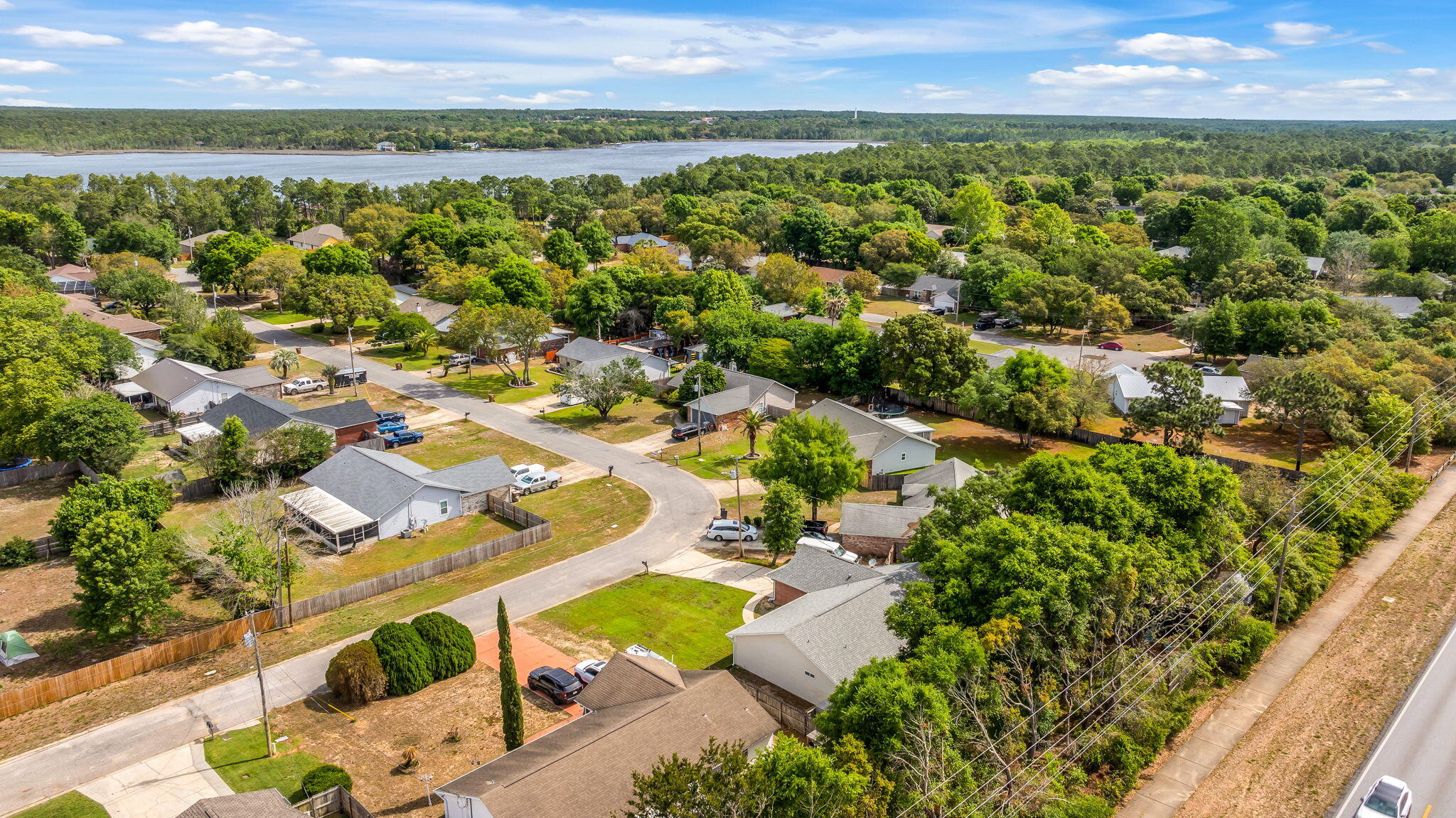 COUNTRY BREEZE ESTATES - Residential