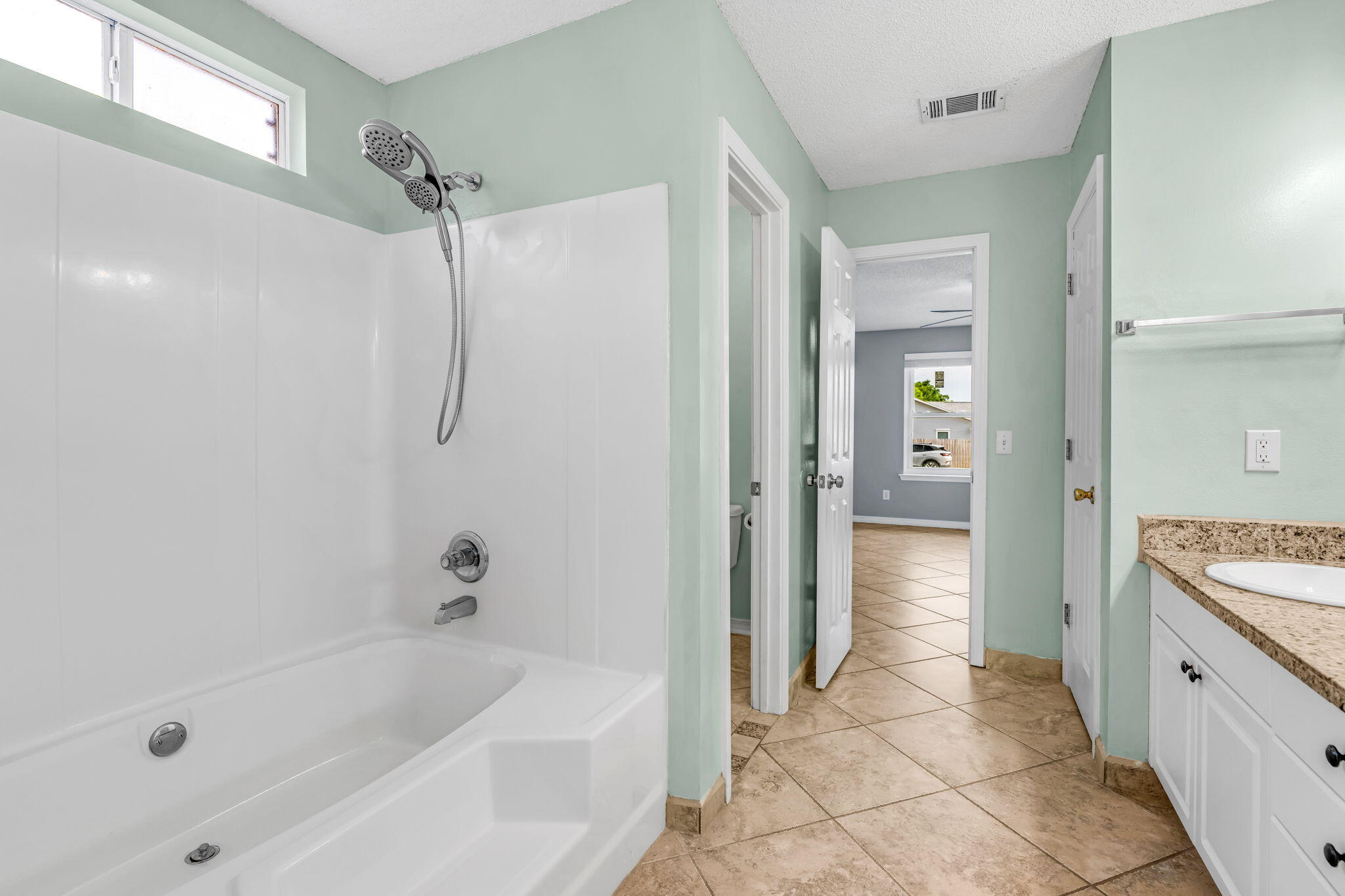 COUNTRY BREEZE ESTATES - Residential