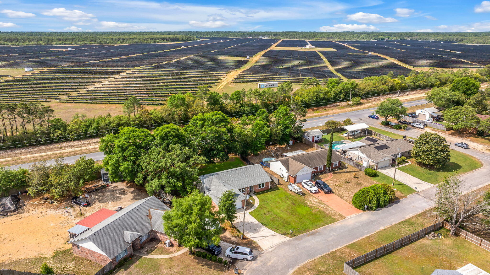 COUNTRY BREEZE ESTATES - Residential