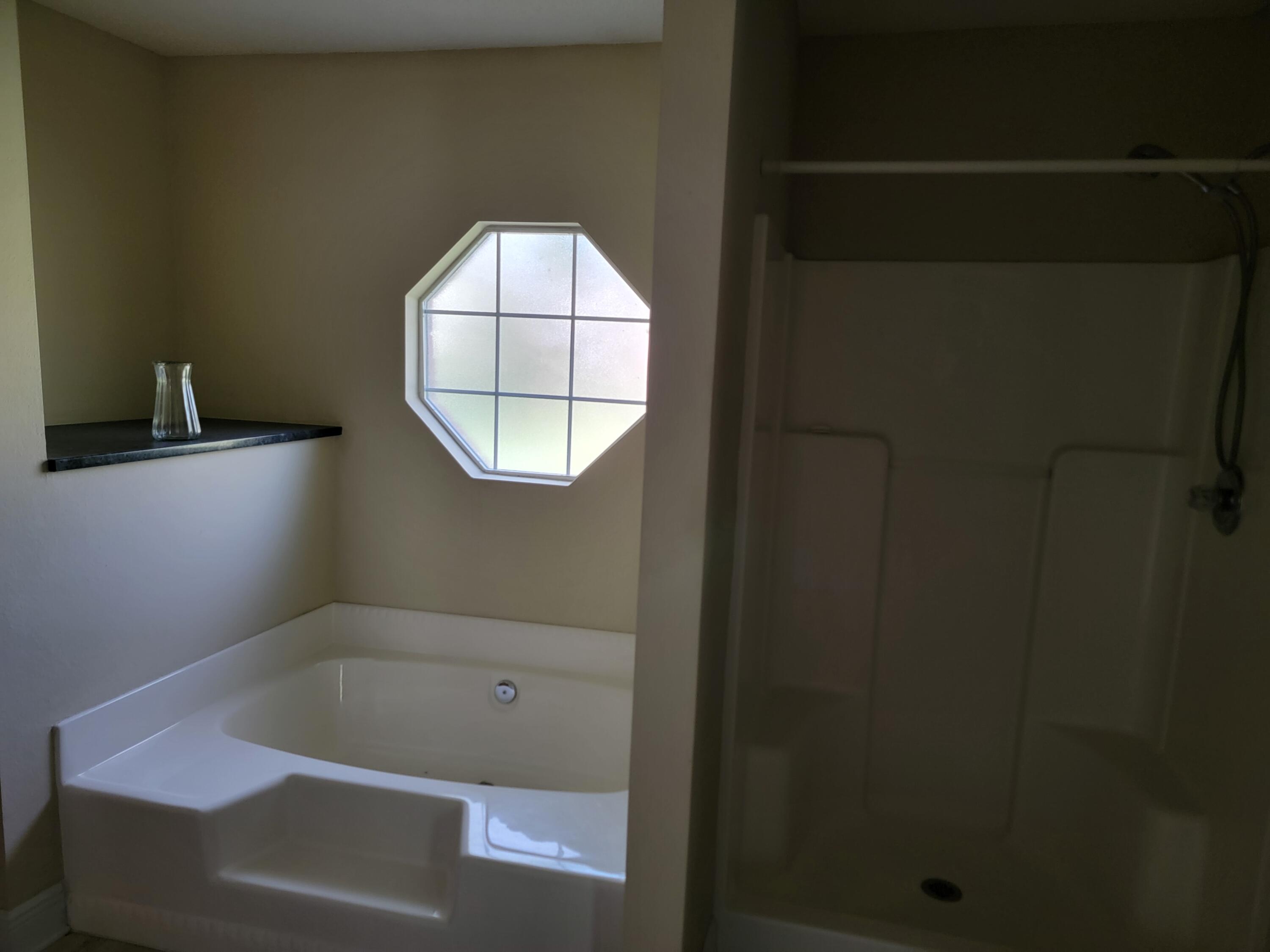 FOX VALLEY - Residential Lease