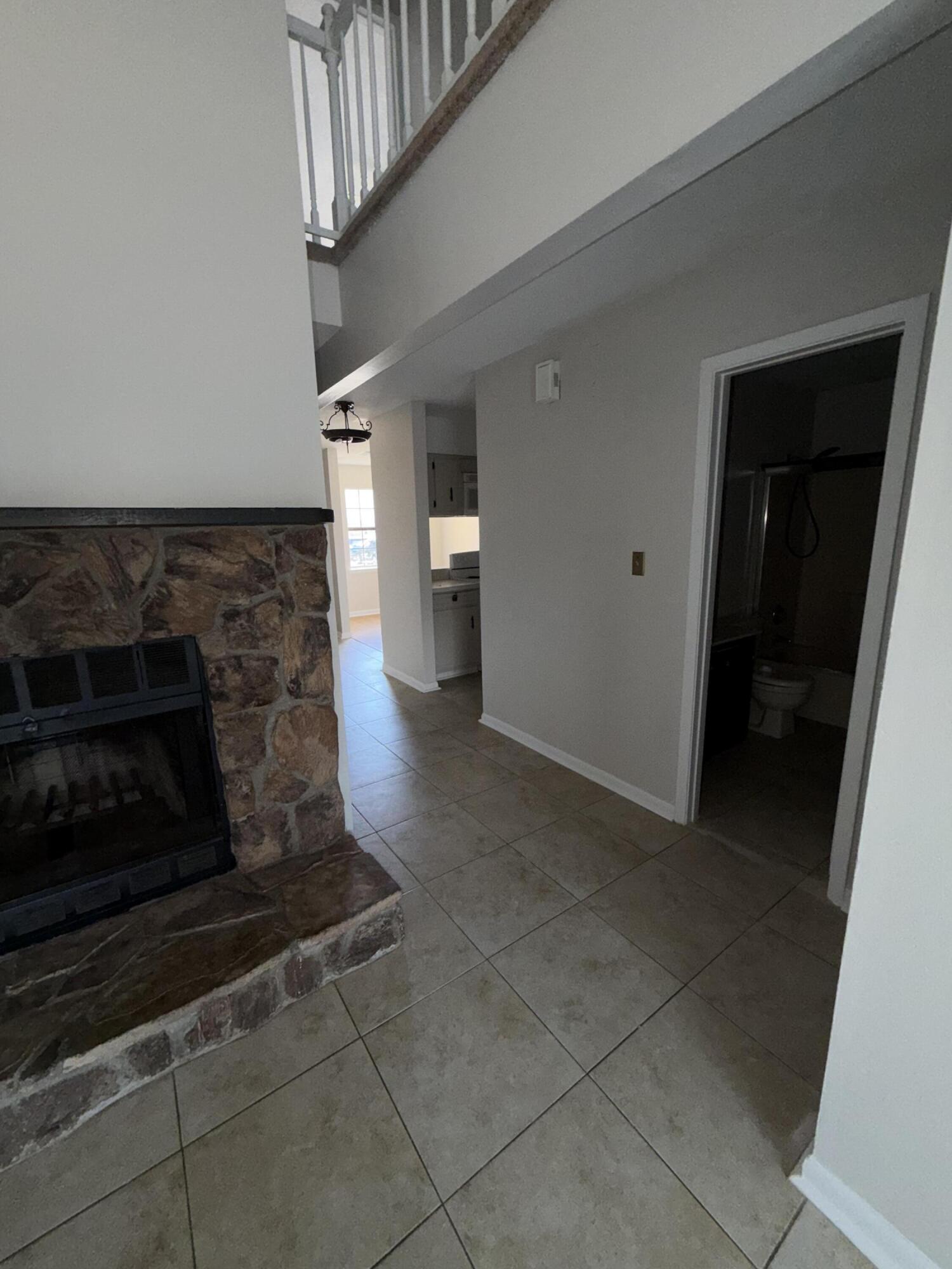 SANDALWOOD MANOR 1ST ADDN - Residential