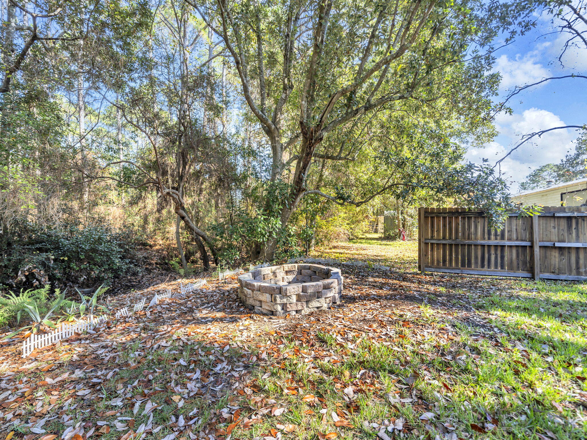 LARKER WOOD ESTATES - Residential