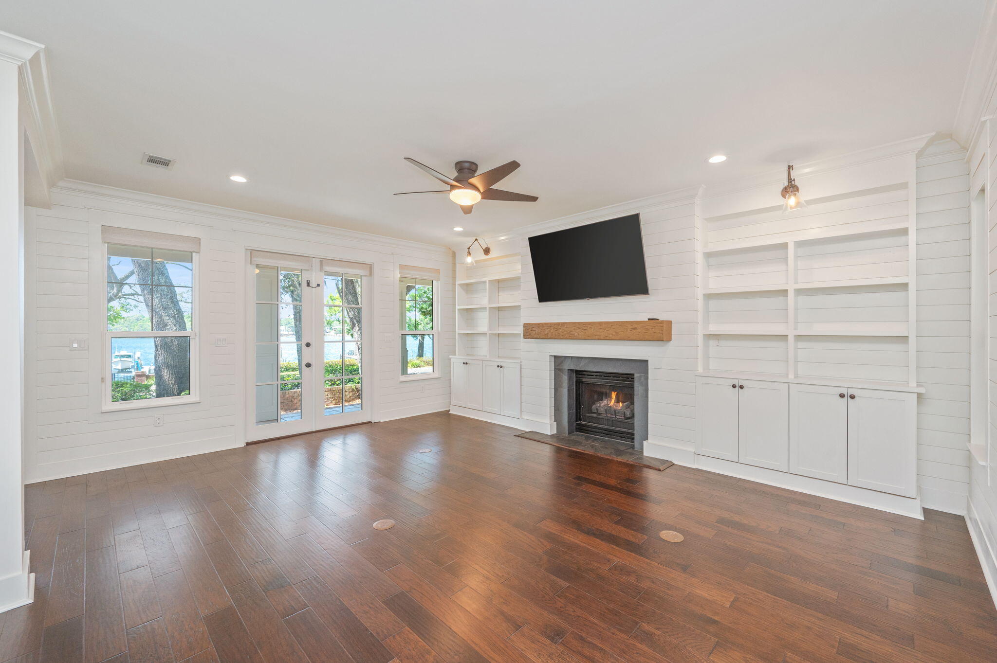 GRAND OAKS S/D - Residential