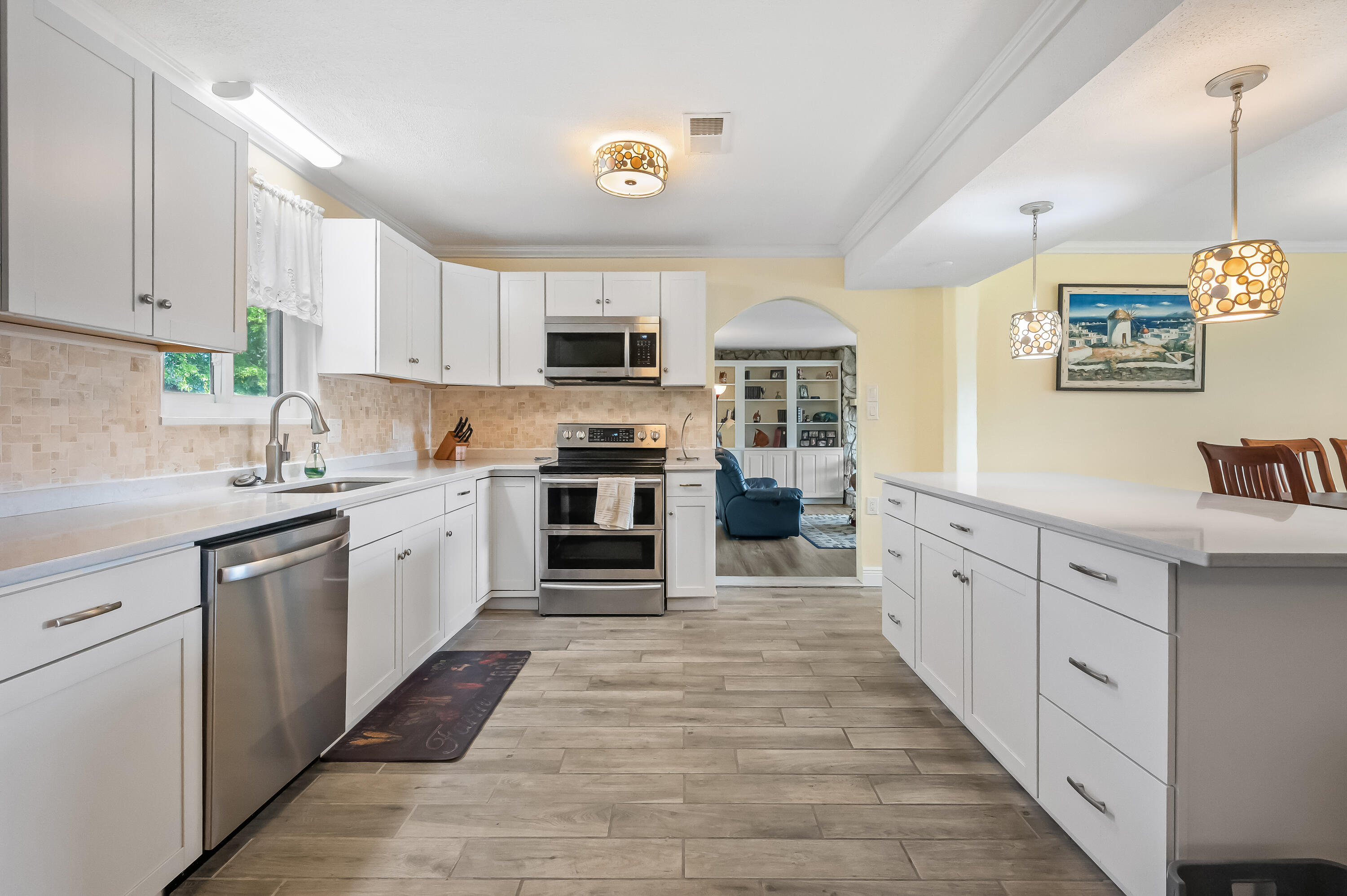 PINE LAKE - Residential