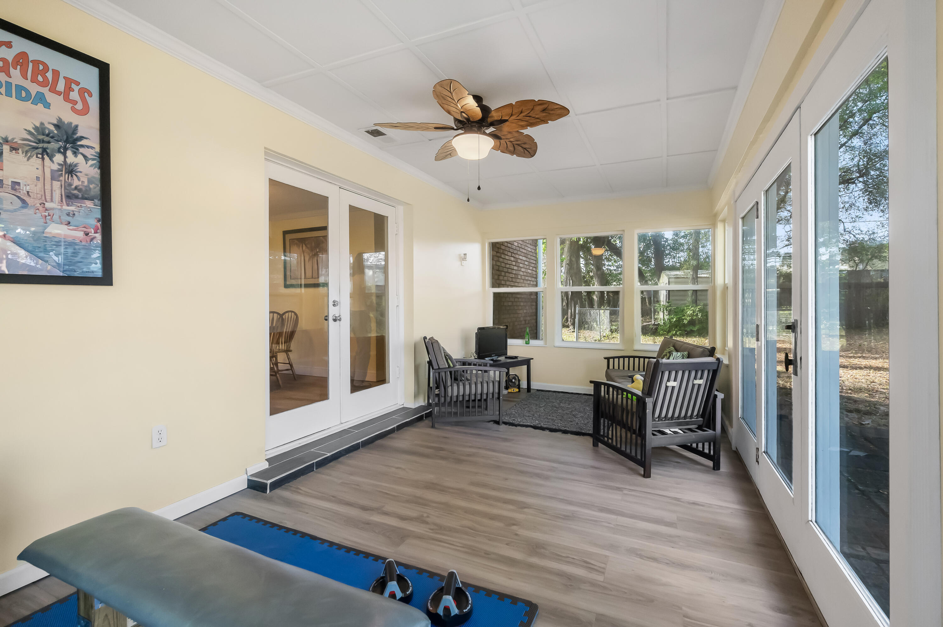 PINE LAKE - Residential