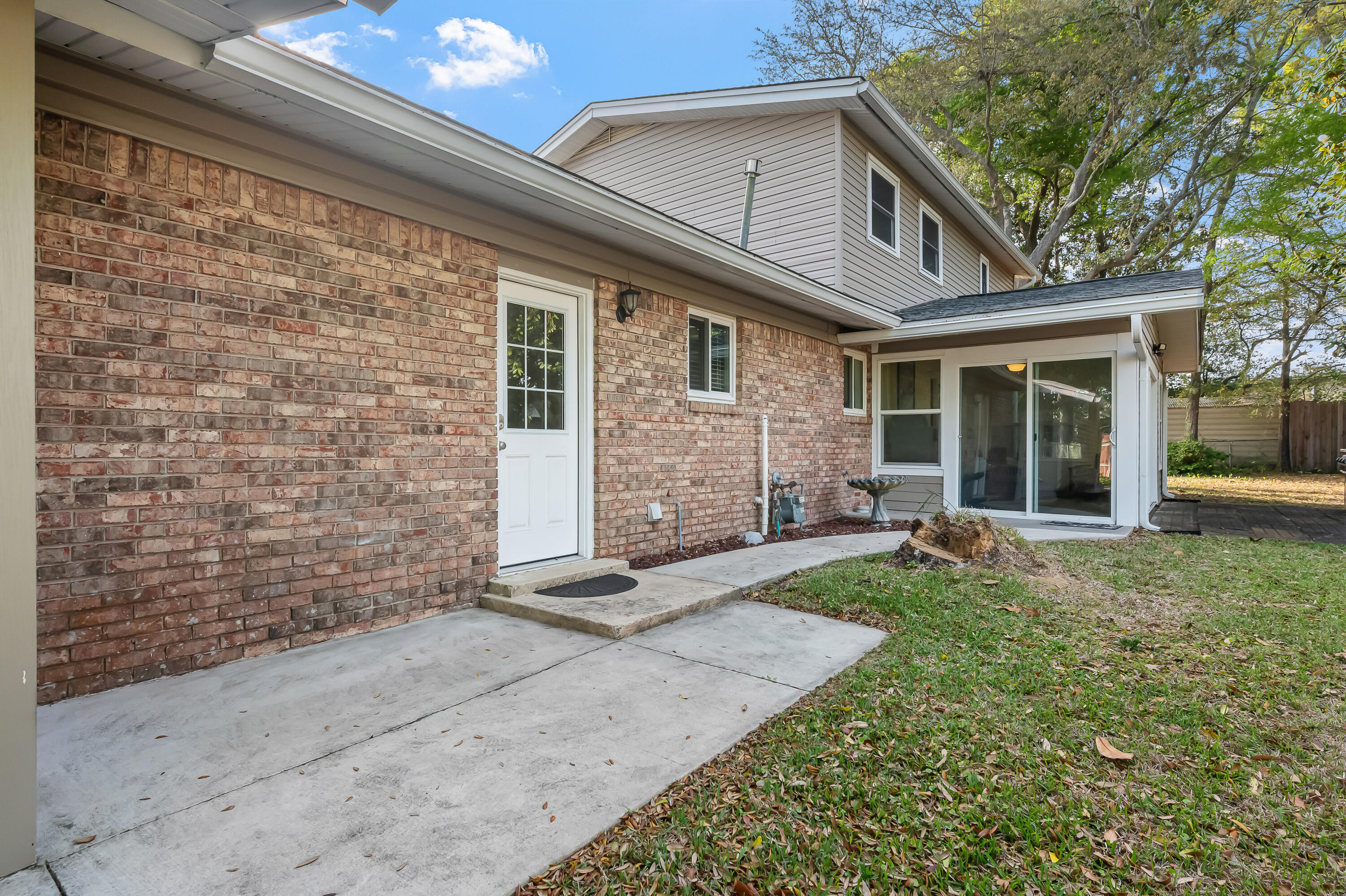 PINE LAKE - Residential