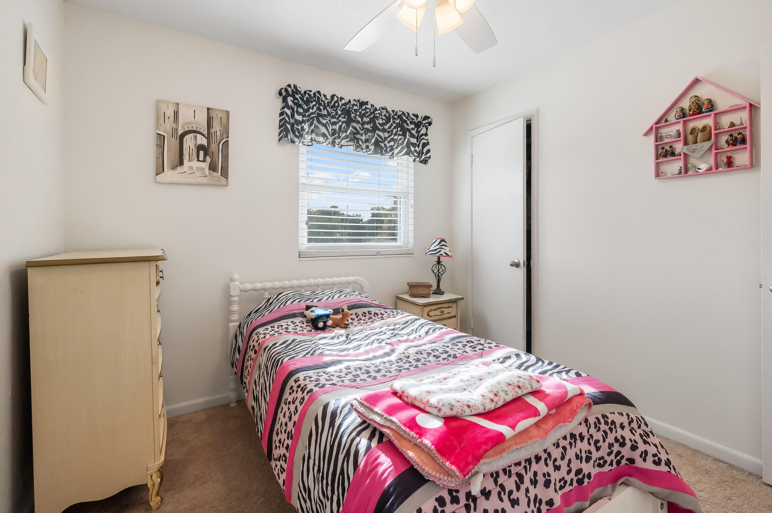 PINE LAKE - Residential