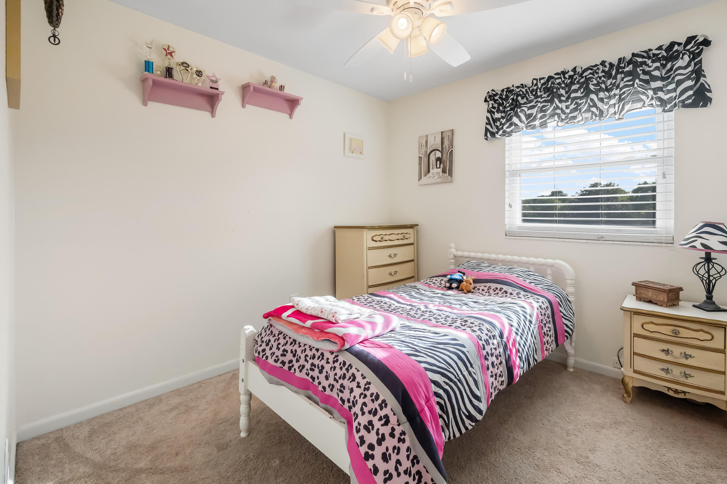 PINE LAKE - Residential