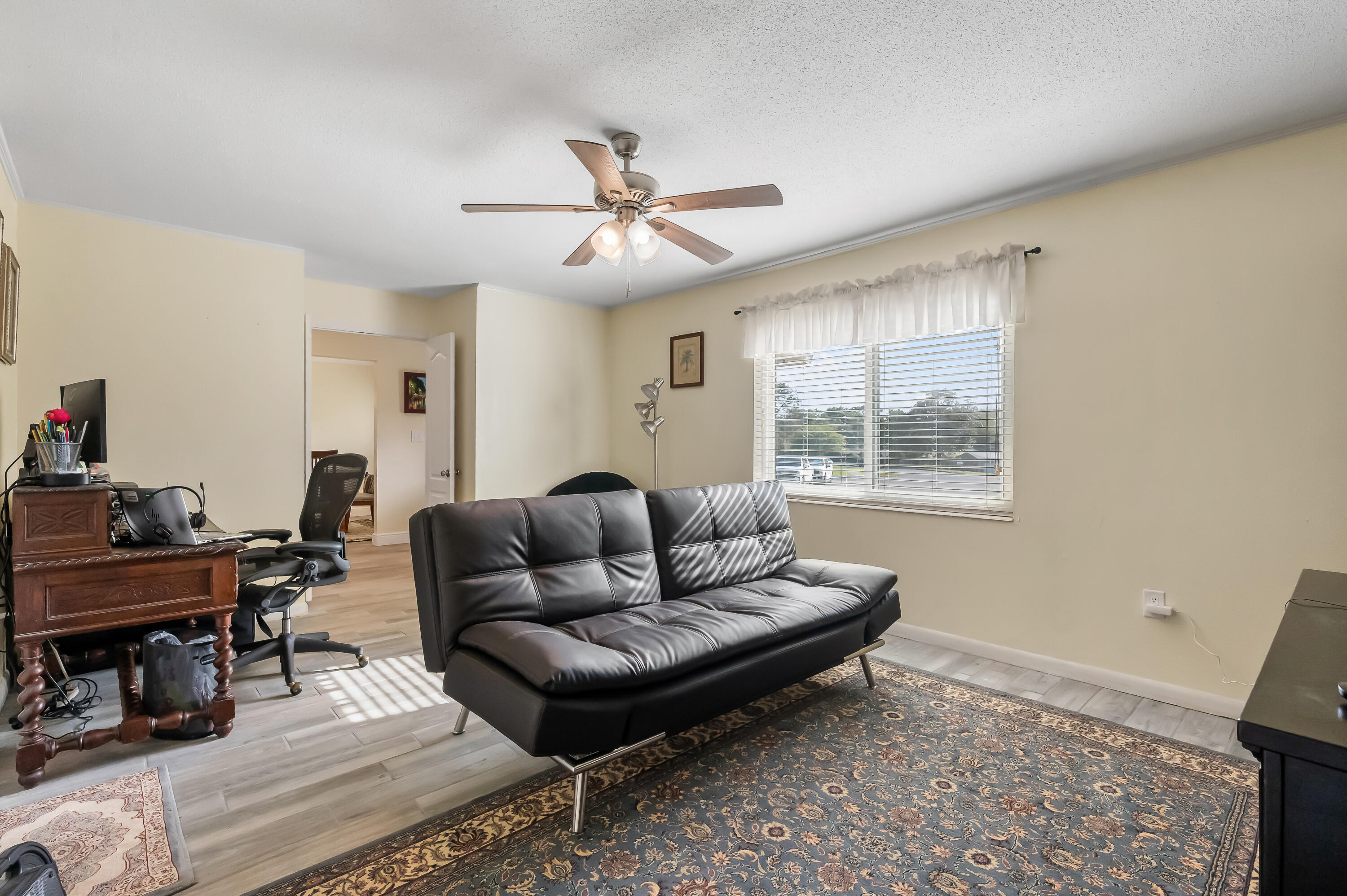 PINE LAKE - Residential