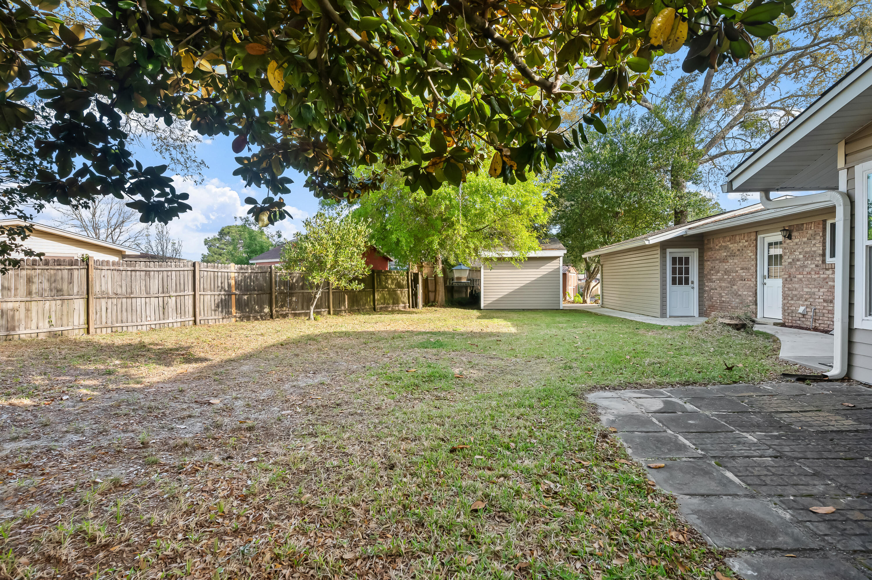 PINE LAKE - Residential