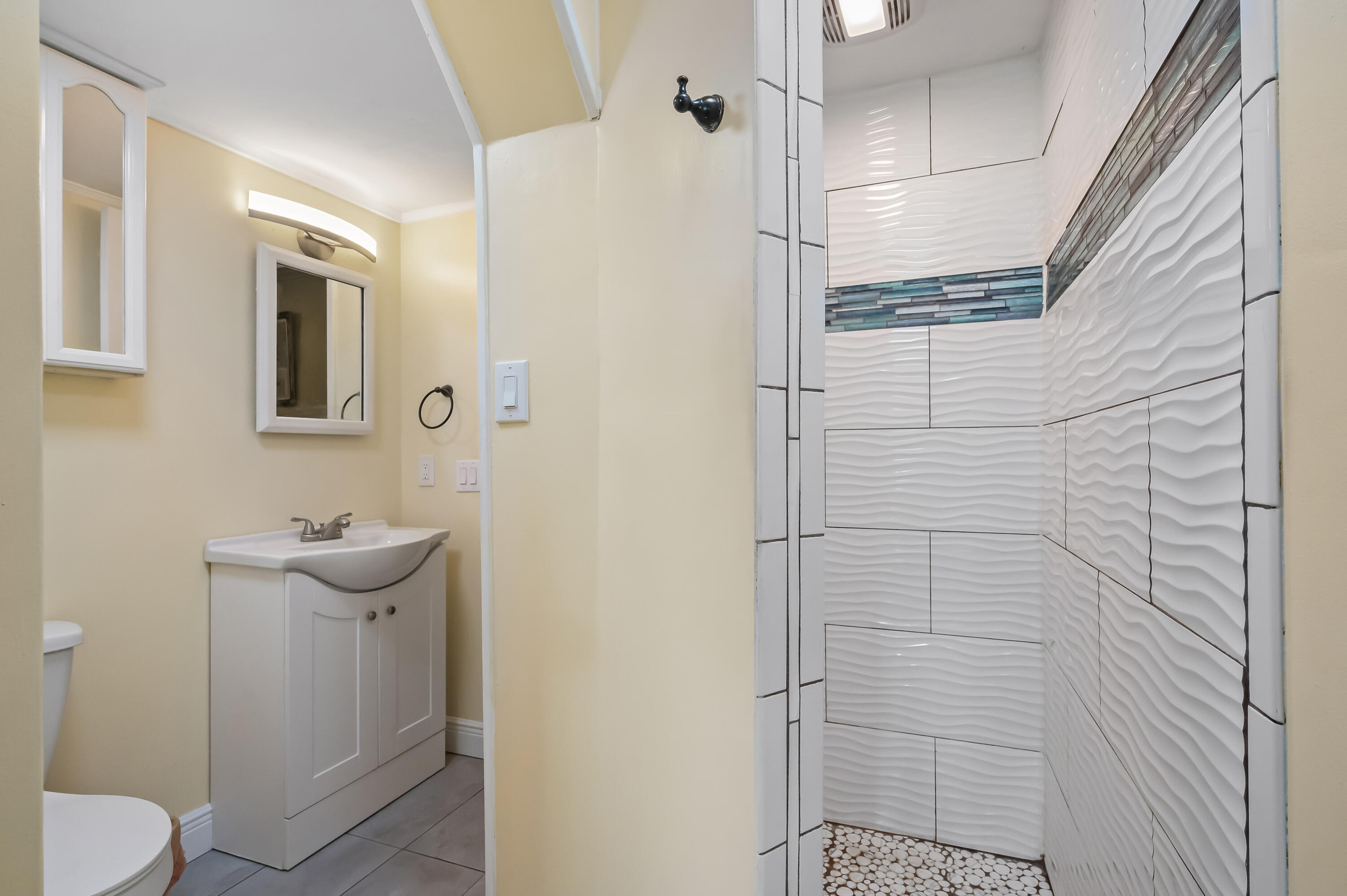 PINE LAKE - Residential