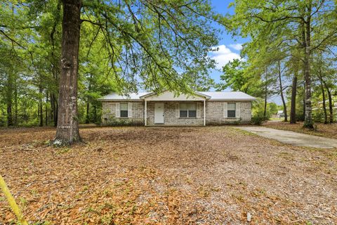 487 Woodlawn Road Freeport FL 32439