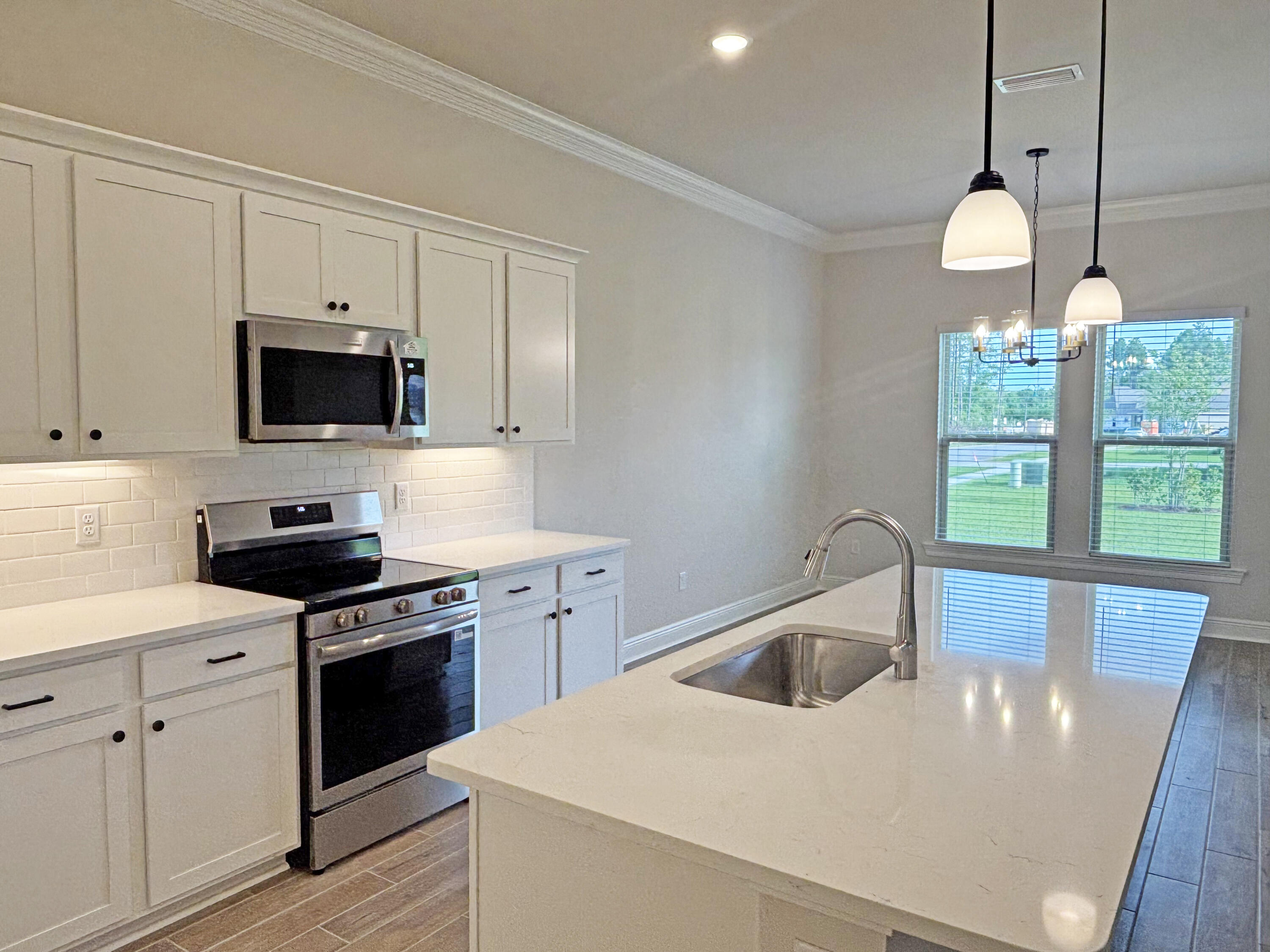 HAMMOCK BAY - BIRD SONG - Residential