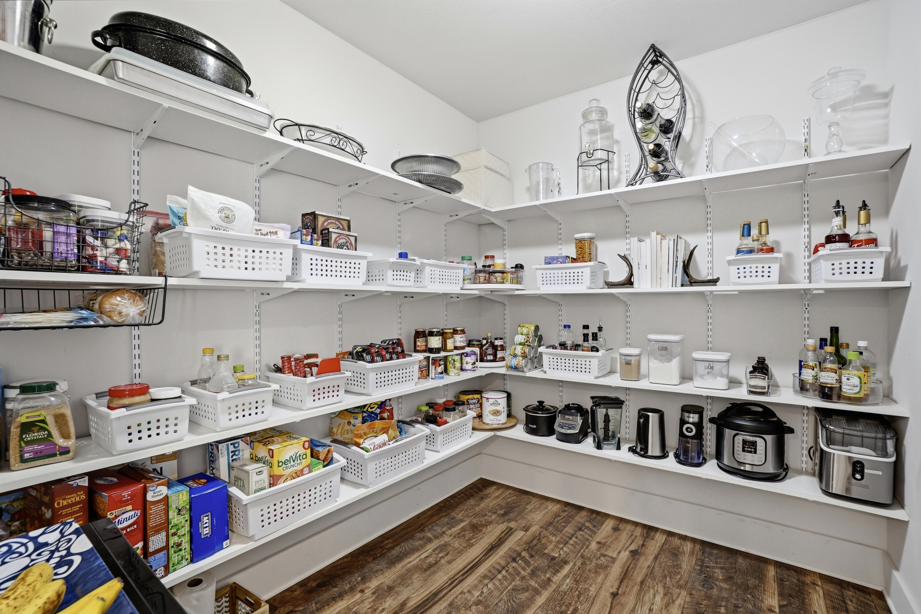 Country Club Est 1st Addn - Residential