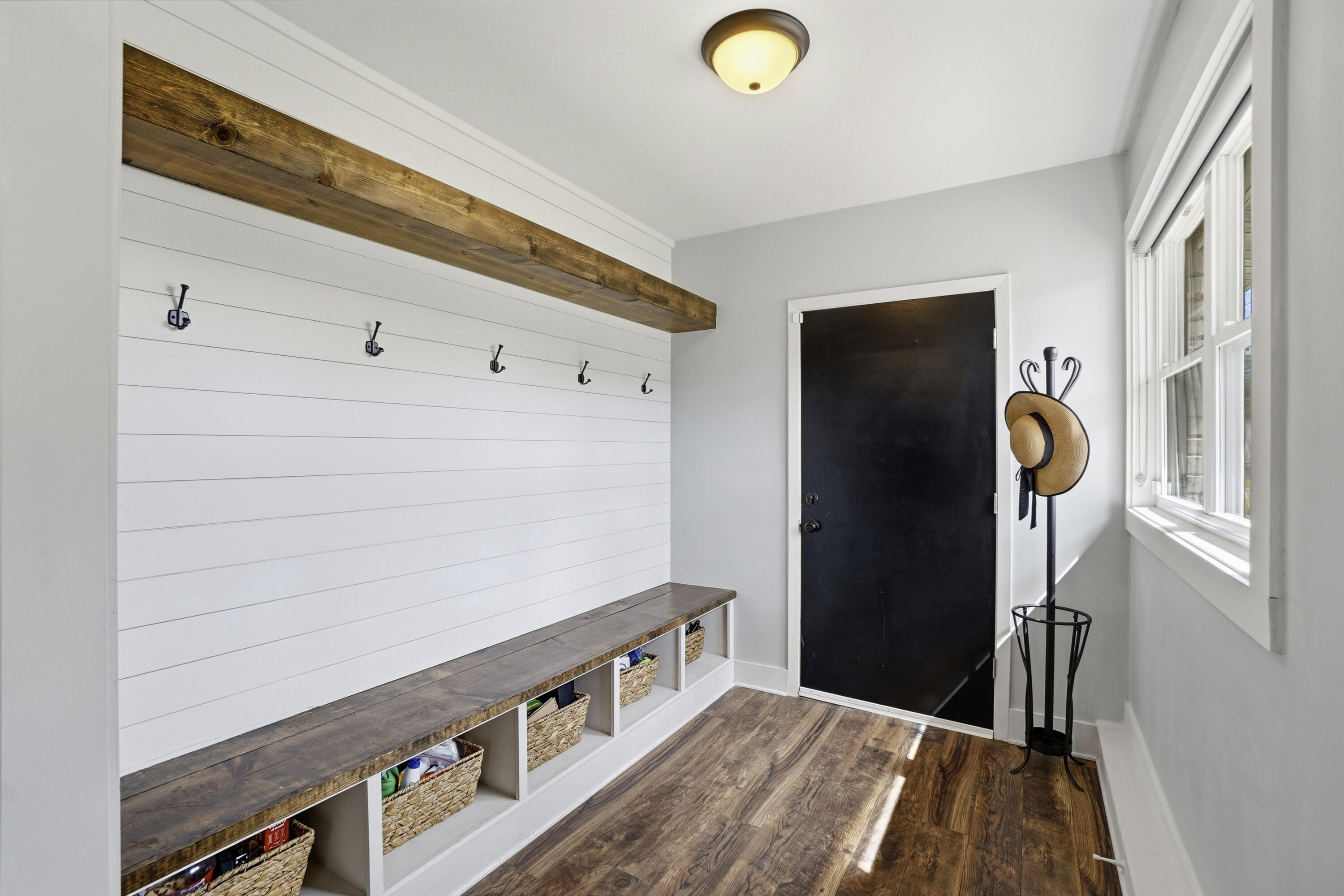 Country Club Est 1st Addn - Residential