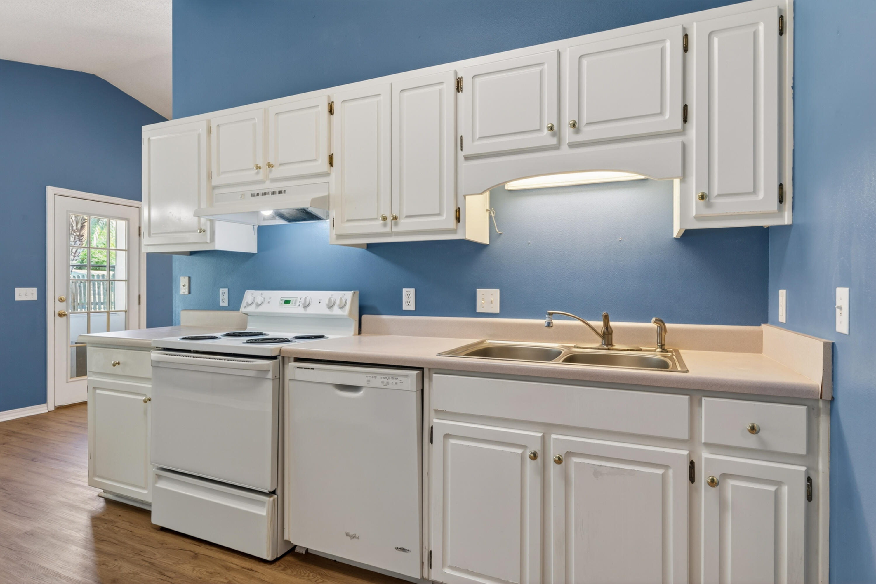 WHISPERWOODS - Residential