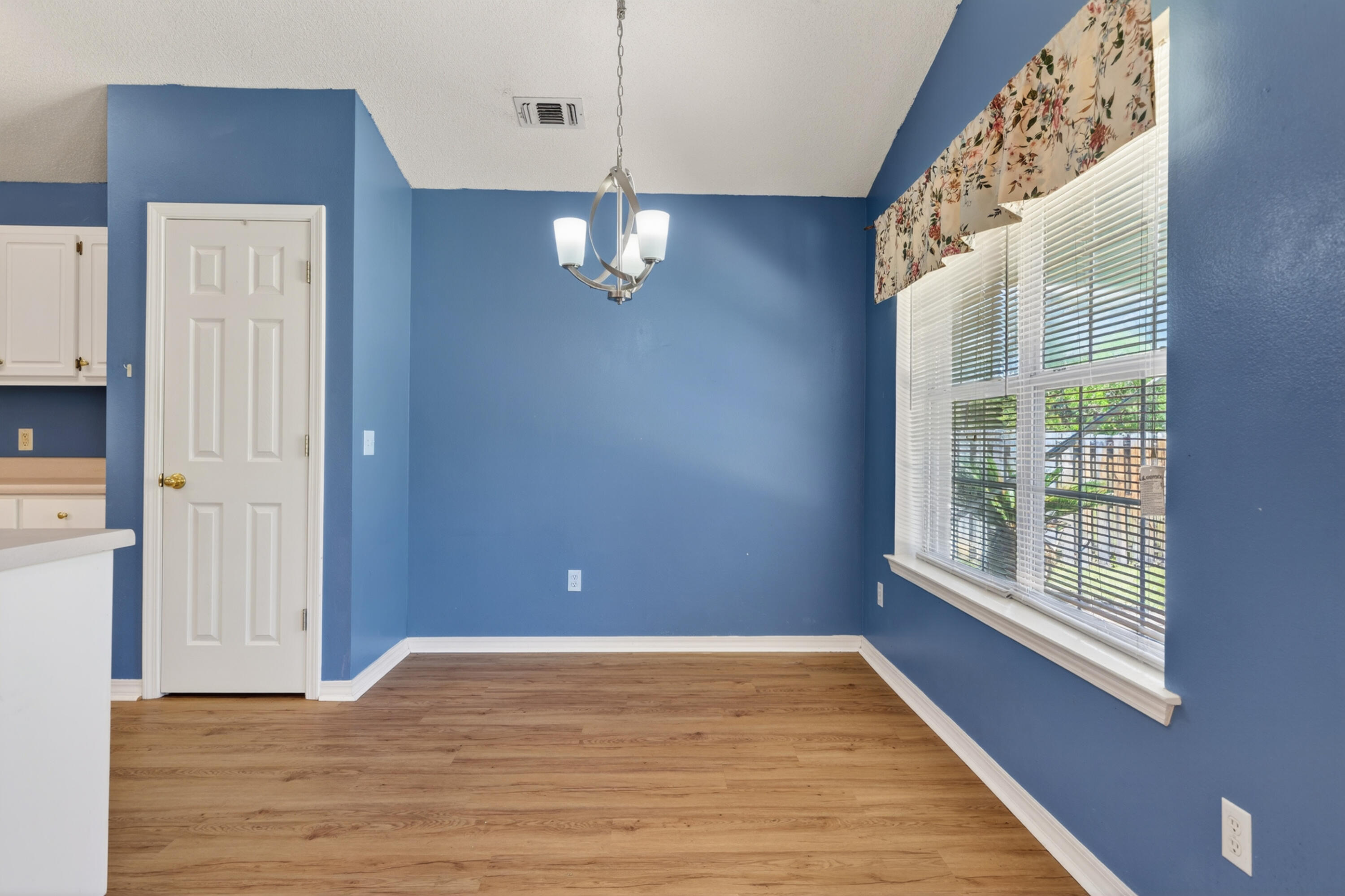 WHISPERWOODS - Residential