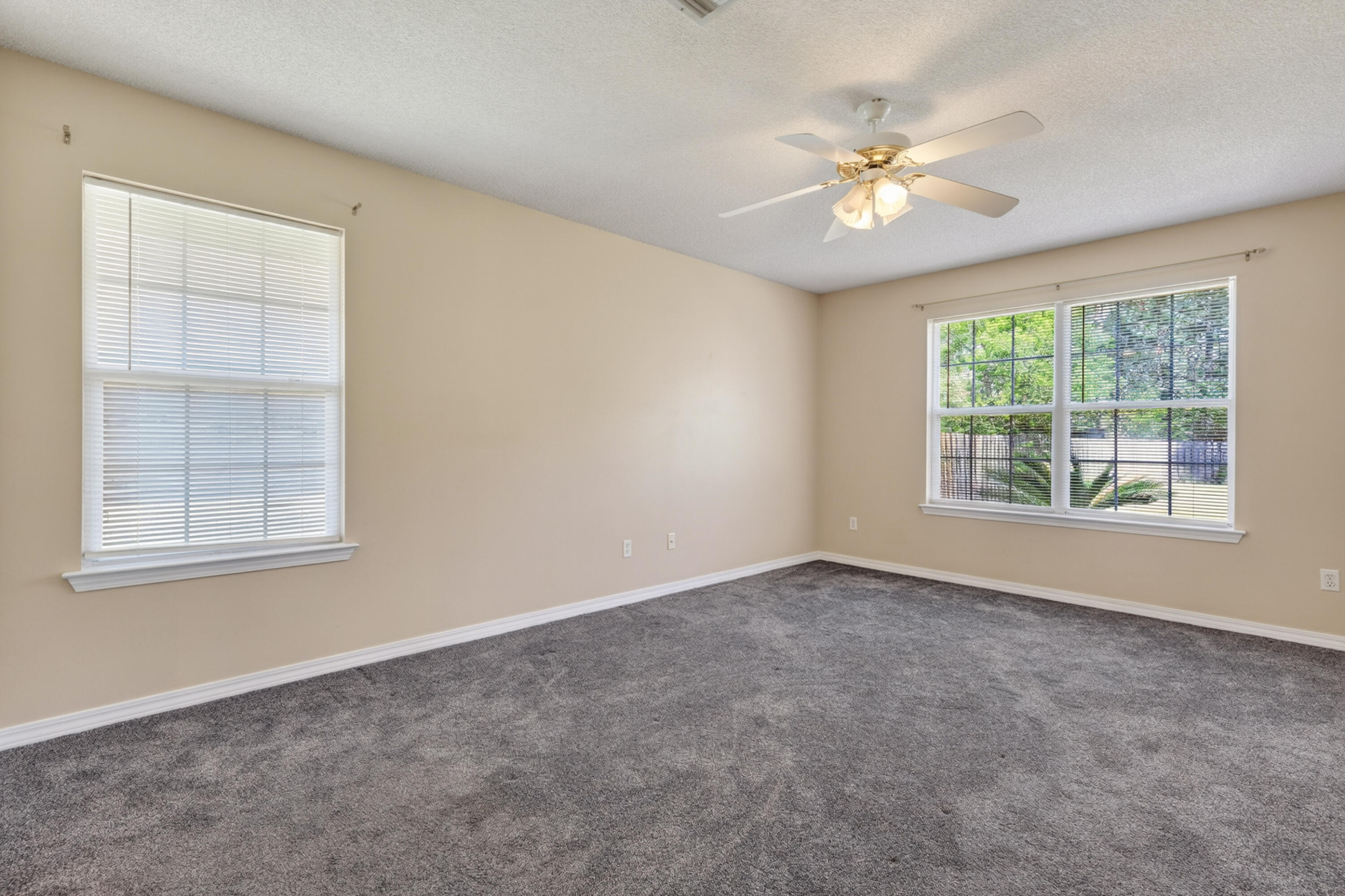 WHISPERWOODS - Residential