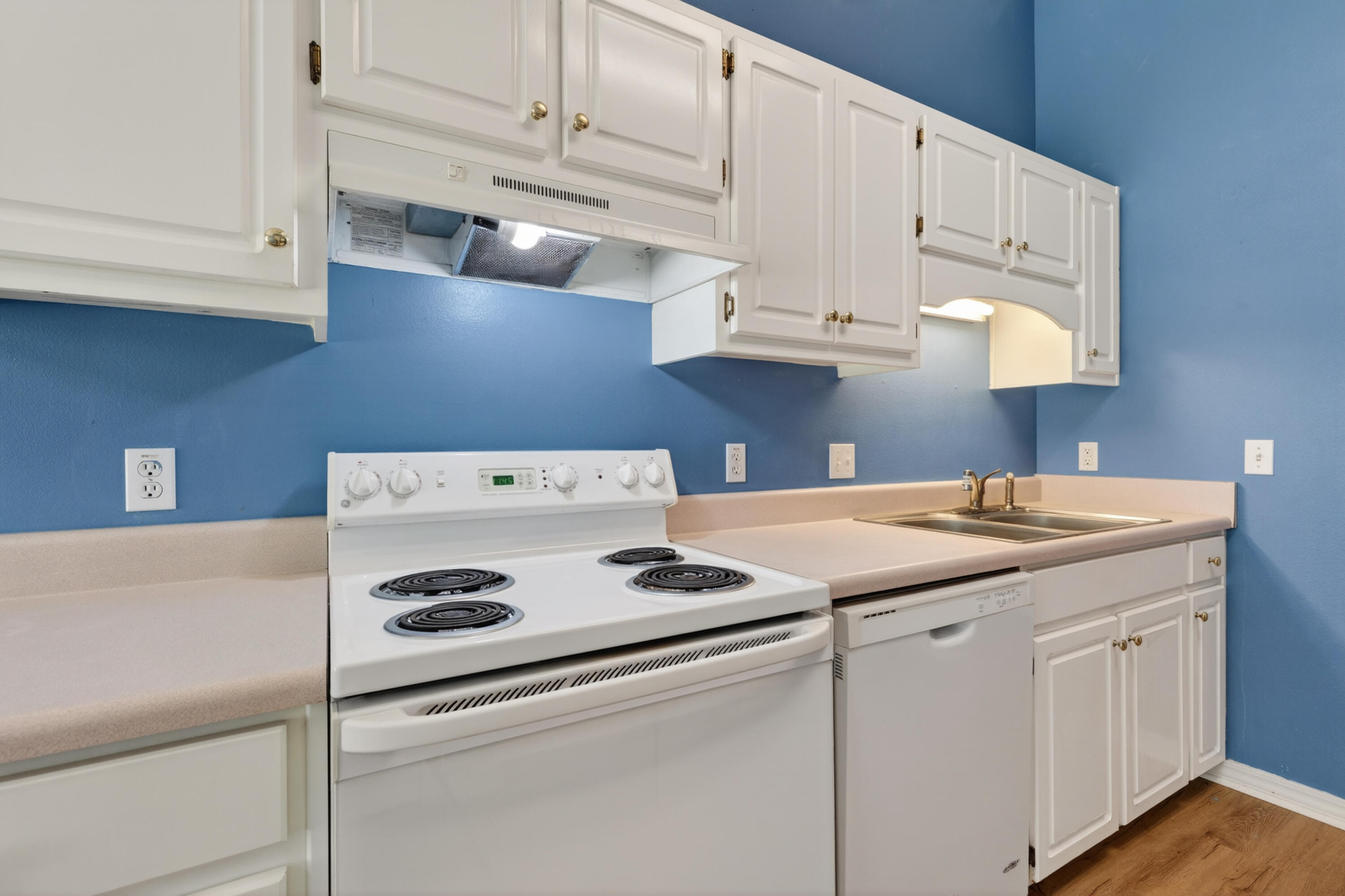 WHISPERWOODS - Residential