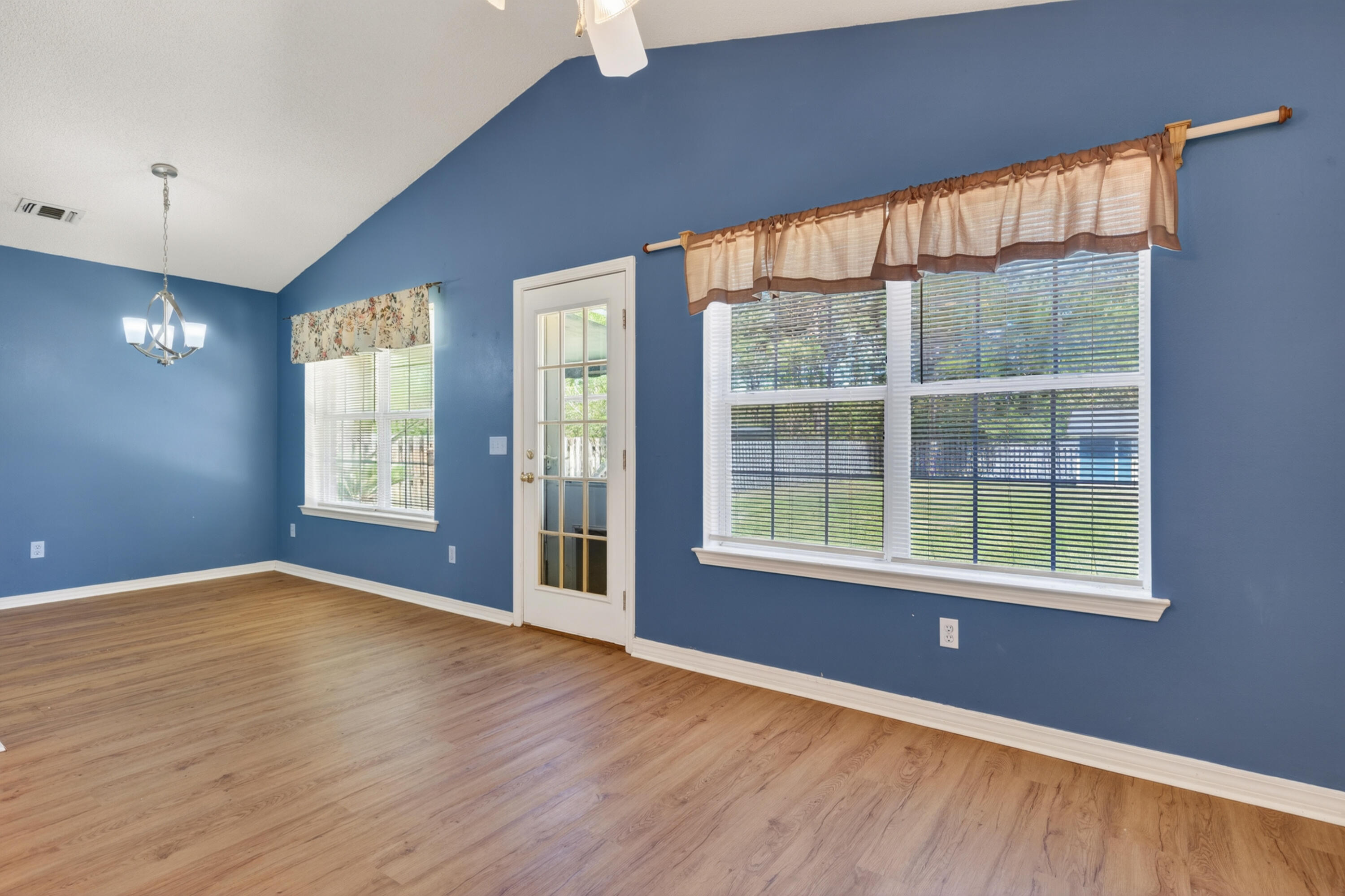 WHISPERWOODS - Residential