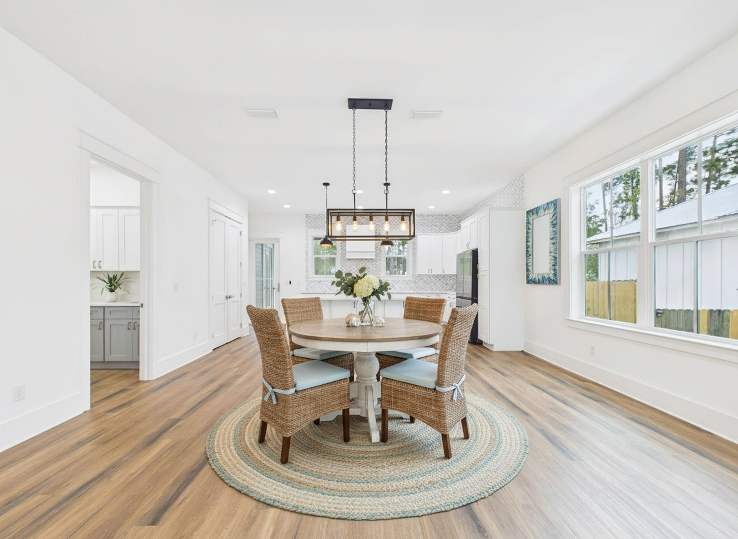 MAGNOLIA BEACH - Residential