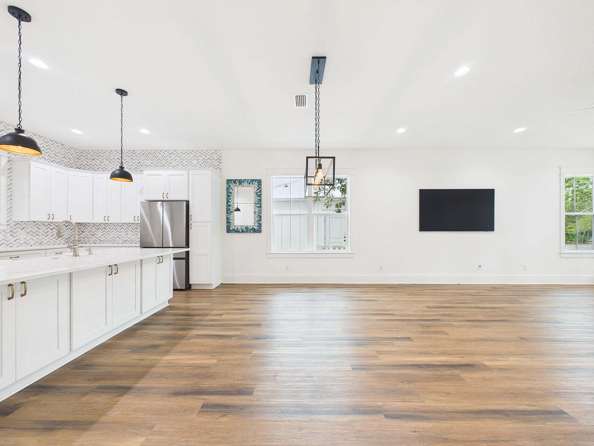 MAGNOLIA BEACH - Residential