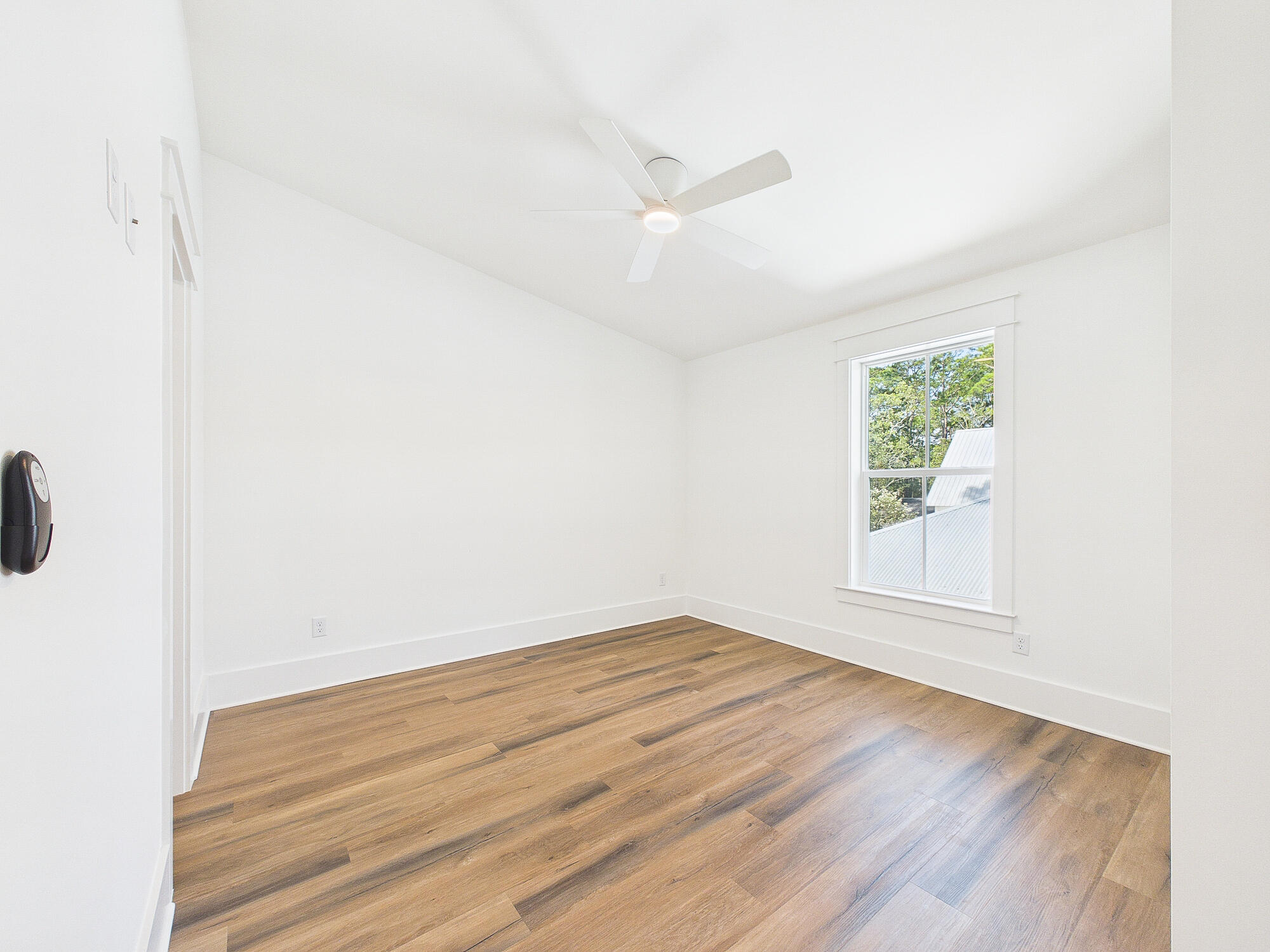 MAGNOLIA BEACH - Residential