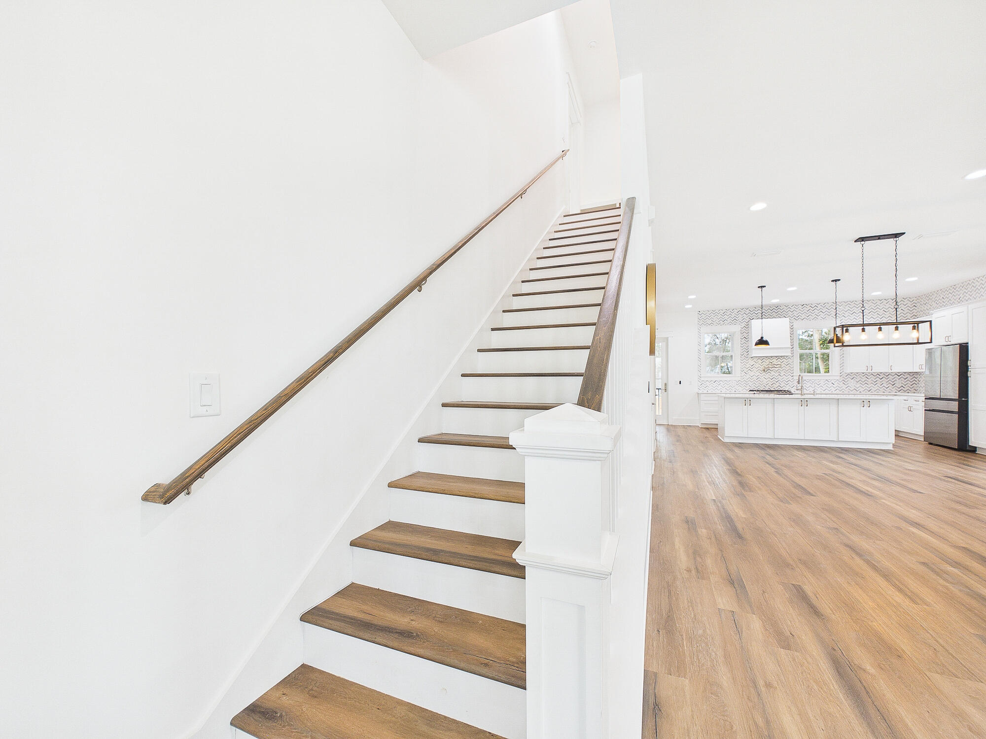 MAGNOLIA BEACH - Residential