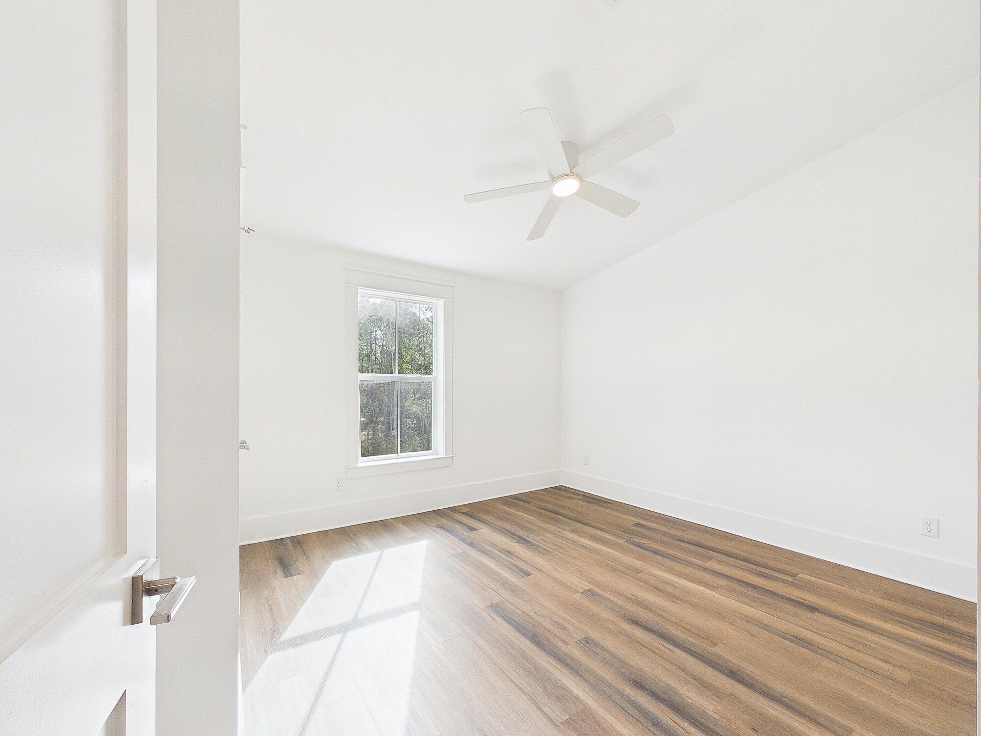 MAGNOLIA BEACH - Residential