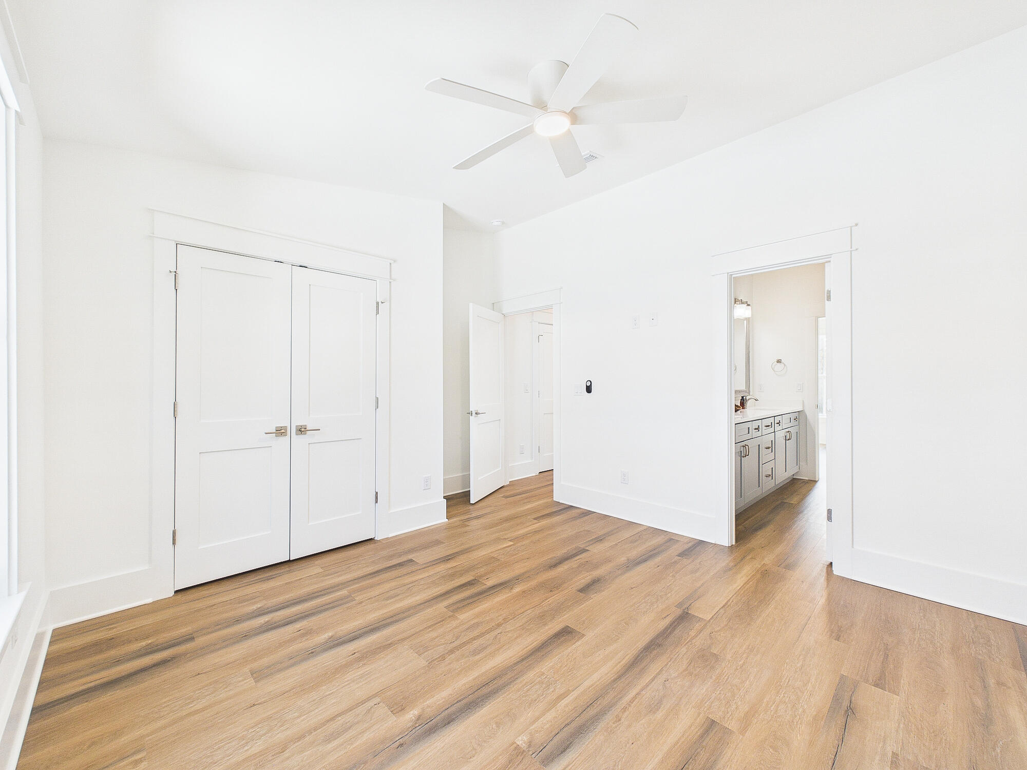 MAGNOLIA BEACH - Residential