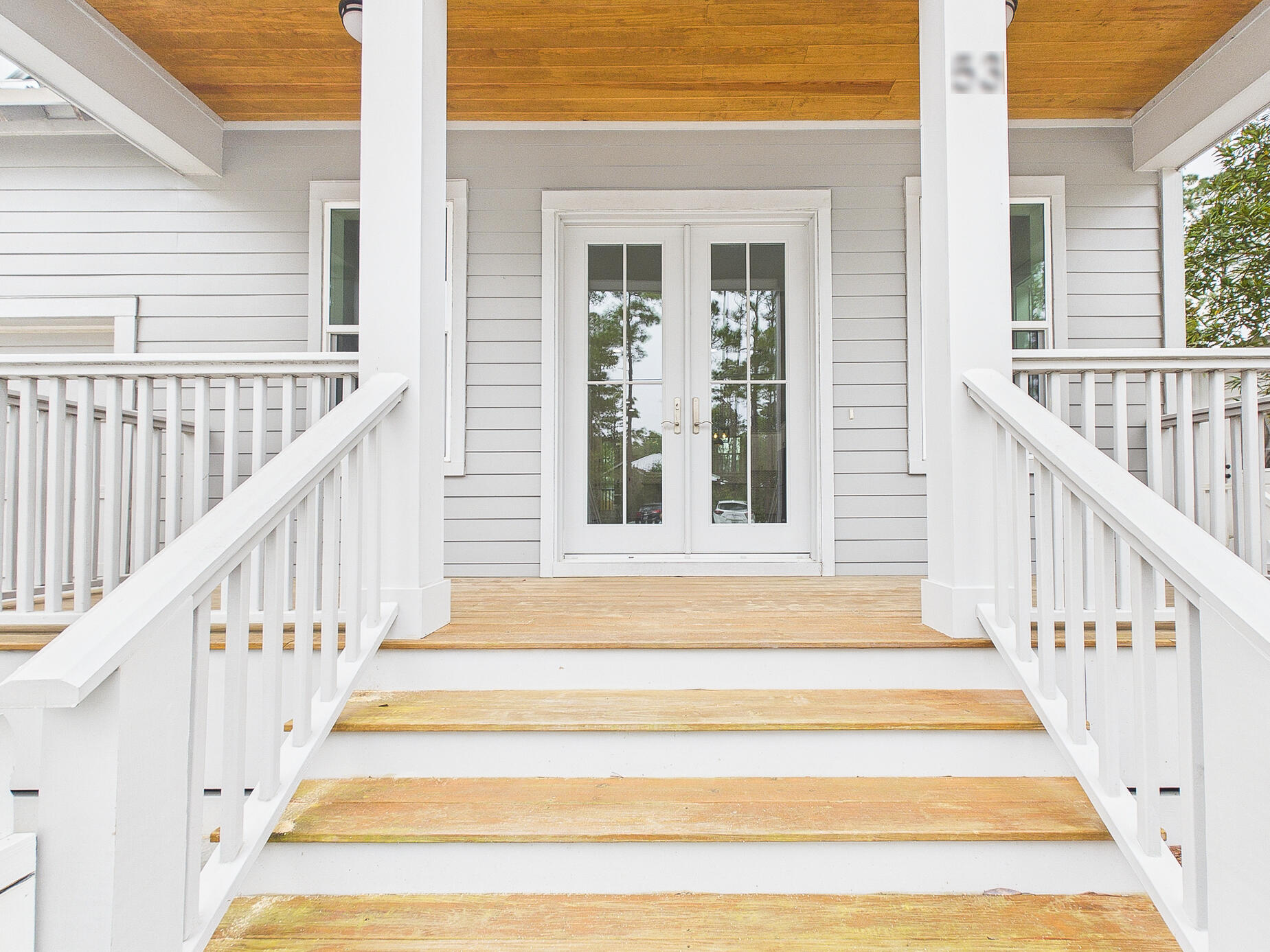 MAGNOLIA BEACH - Residential