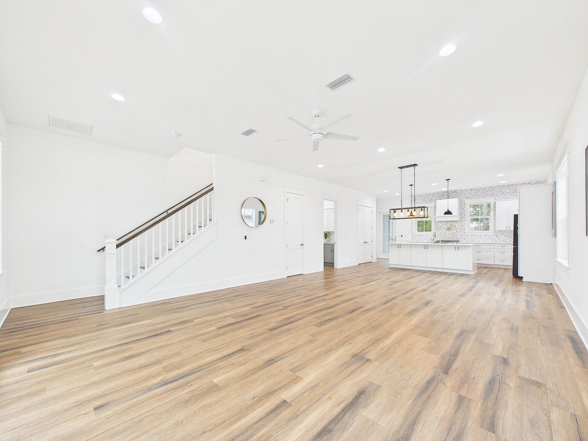 MAGNOLIA BEACH - Residential