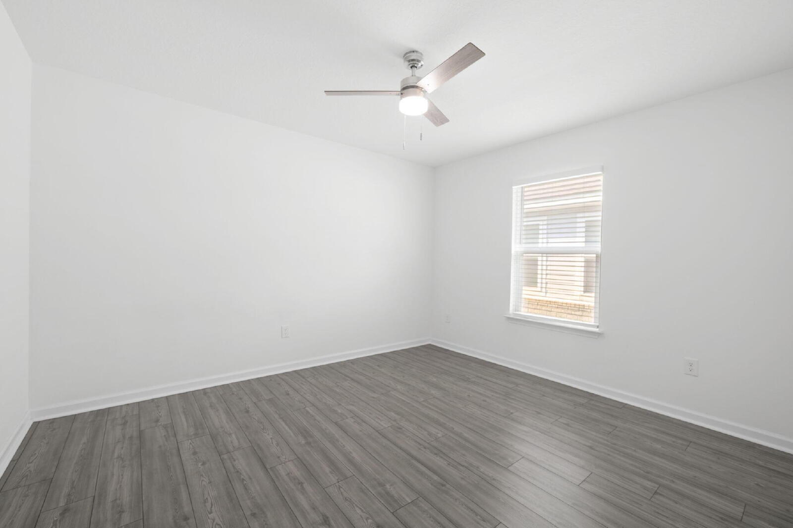 RIVERWALK - Residential Lease