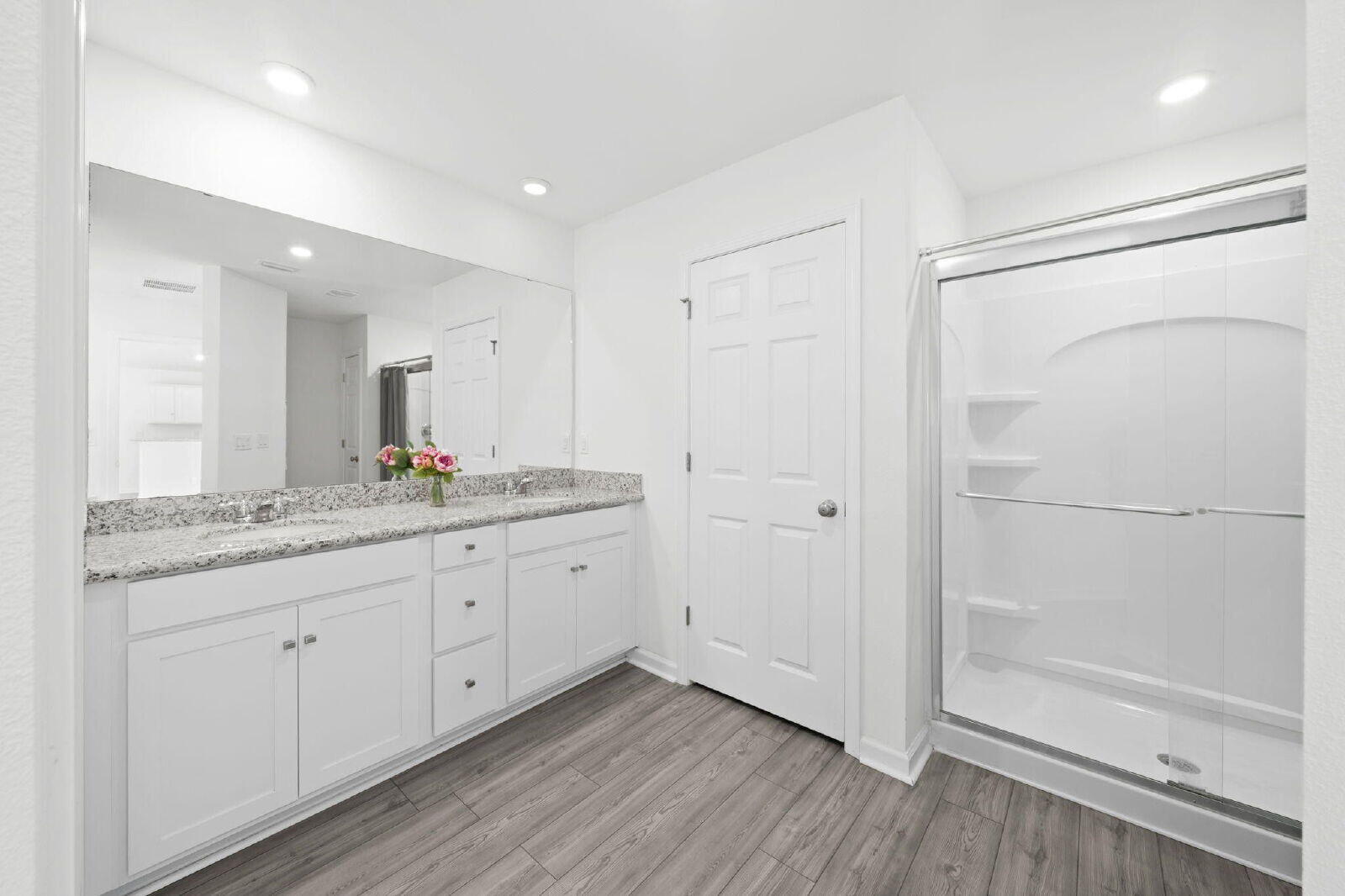 RIVERWALK - Residential Lease