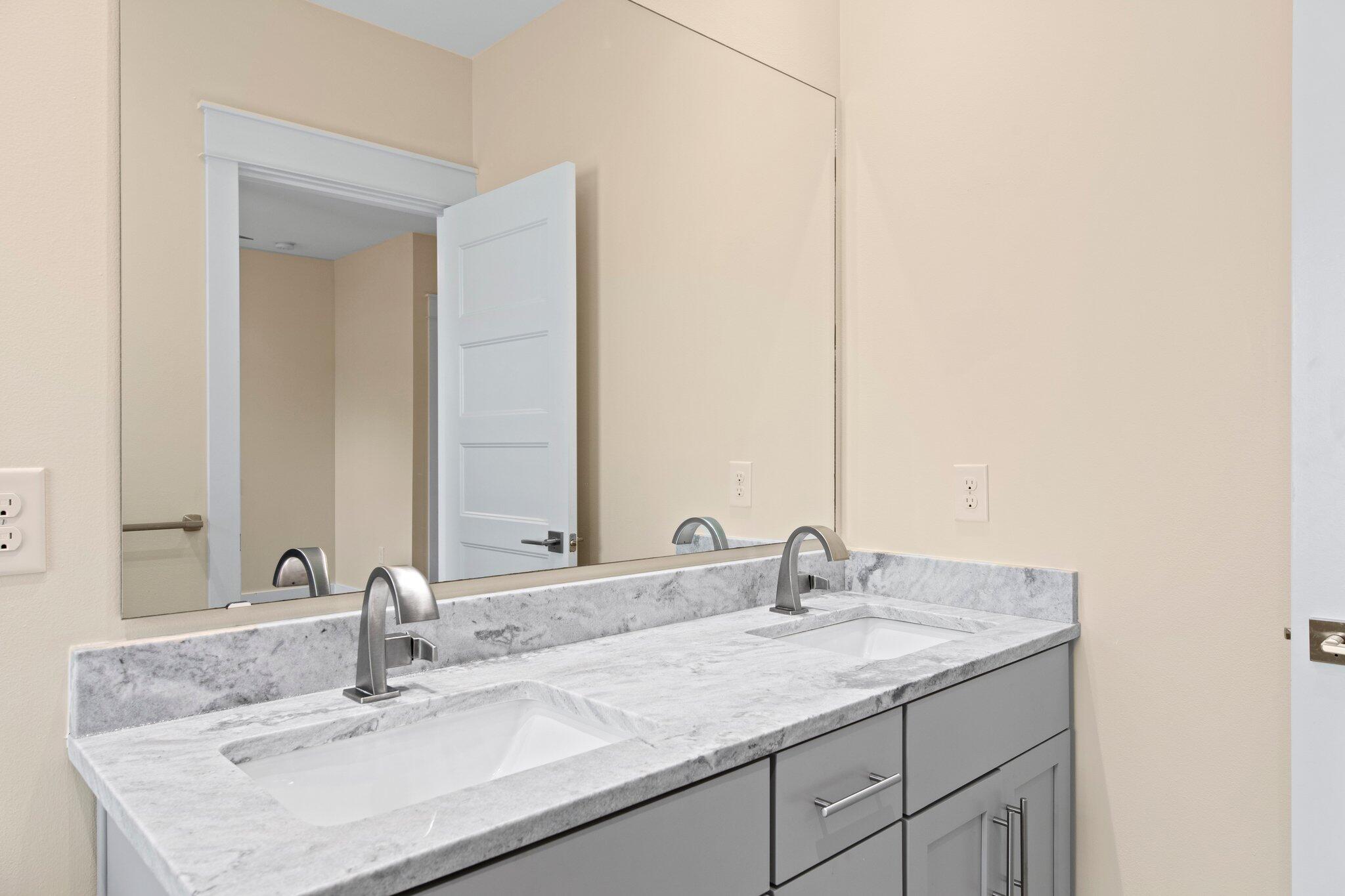 Soundside Lofts - Residential Lease