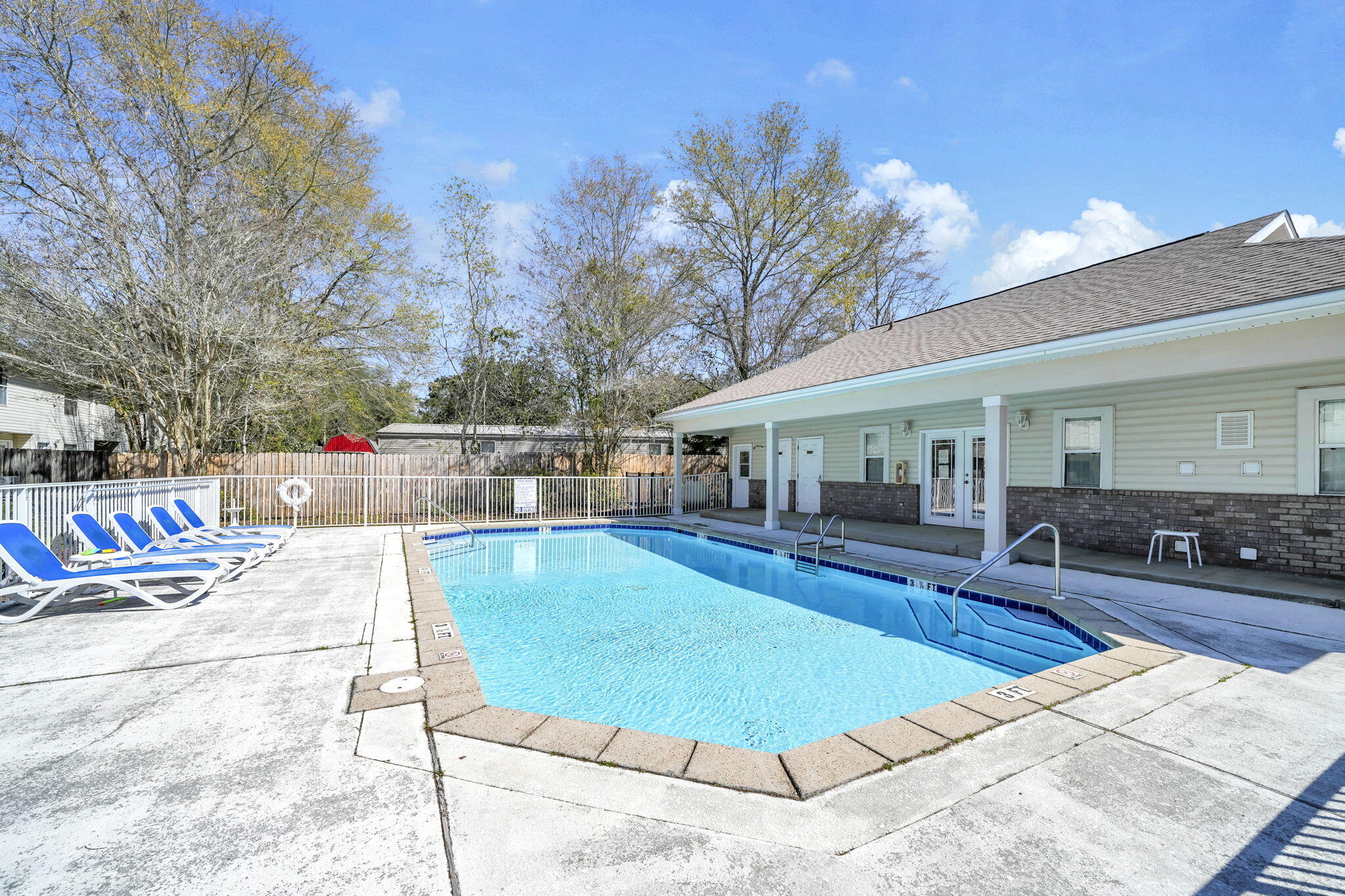 SHAY LIN T/H - Residential Lease