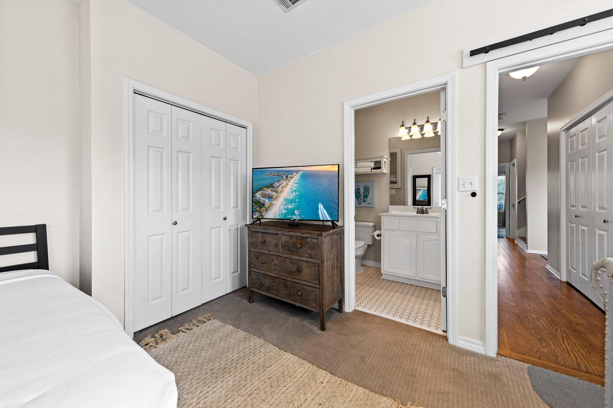 OLD FLORIDA COTTAGES - Residential