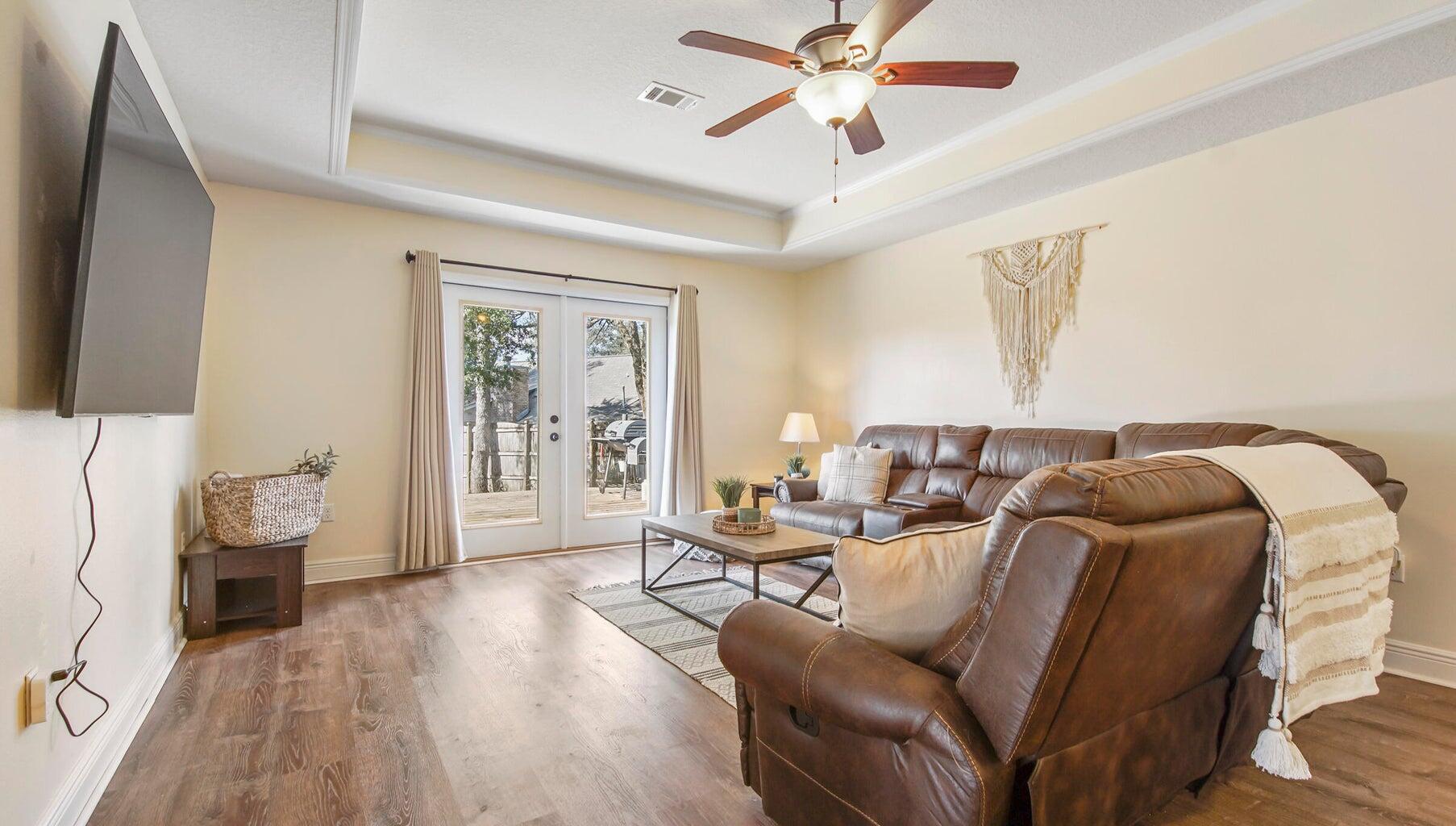 PLANTATION OAKS S/D - Residential Lease