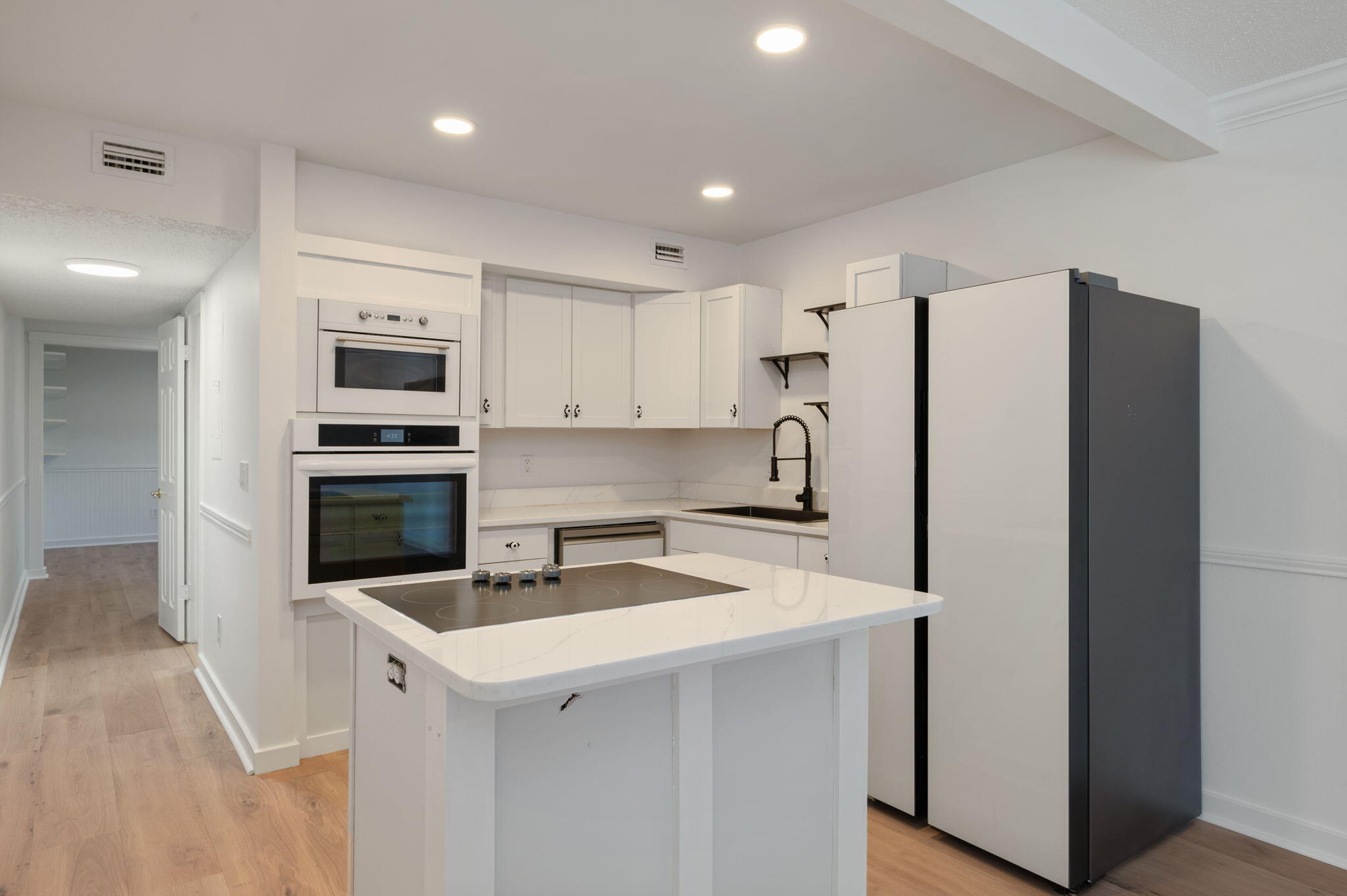 3871 Indian Trail 1F