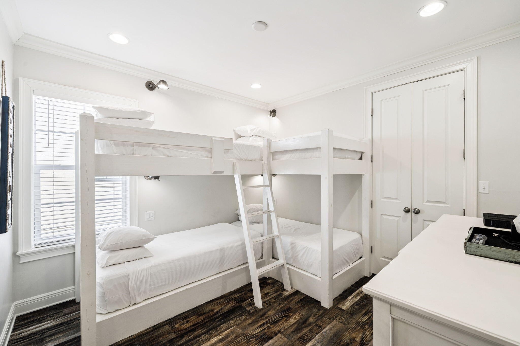 Villa Lago - Residential